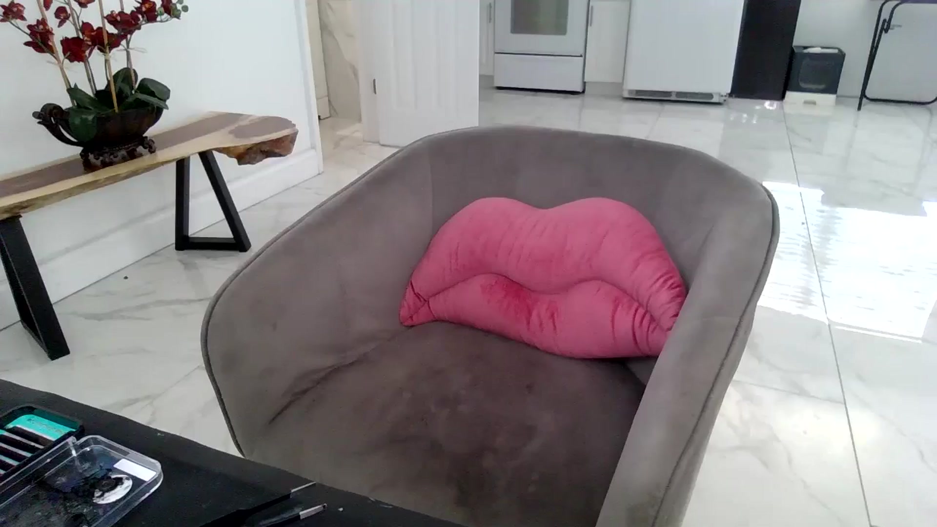 Gallery image thumbnail from BirthdayGirli's myfreecams stream on, 07/16/2024, 16:01 image 10 of 20