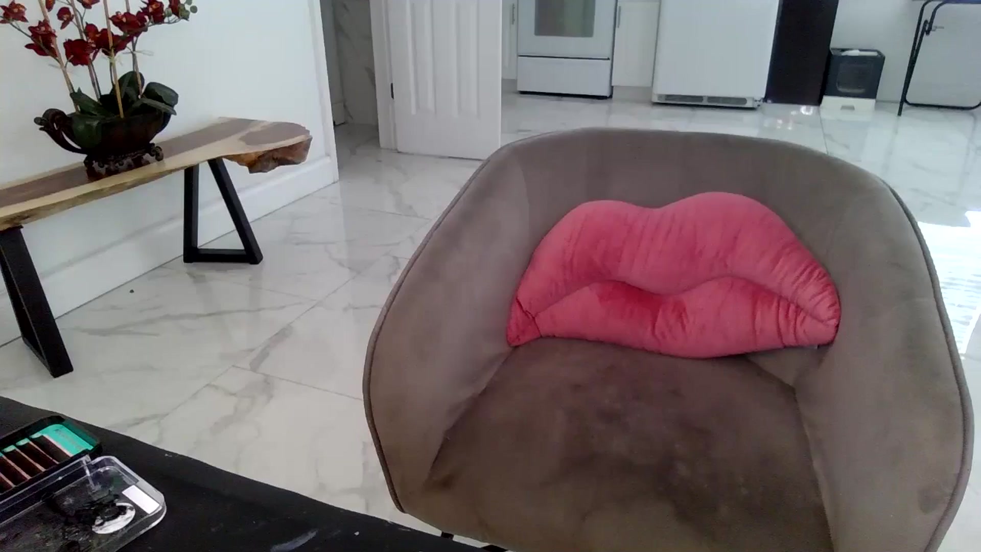 Gallery image thumbnail from BirthdayGirli's myfreecams stream on, 07/16/2024, 17:20 image 1 of 20