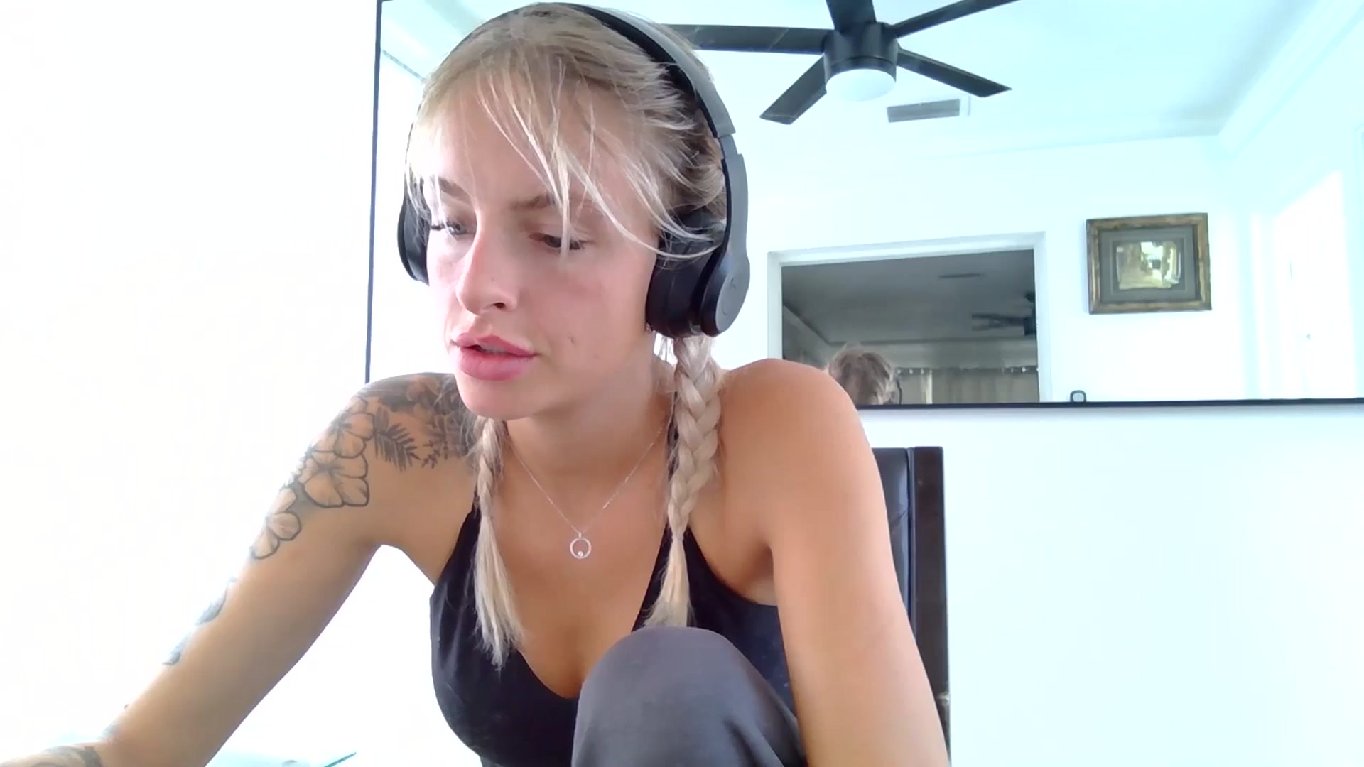 Gallery image thumbnail from BirthdayGirli's myfreecams stream on, 07/17/2024, 17:26 image 2 of 20