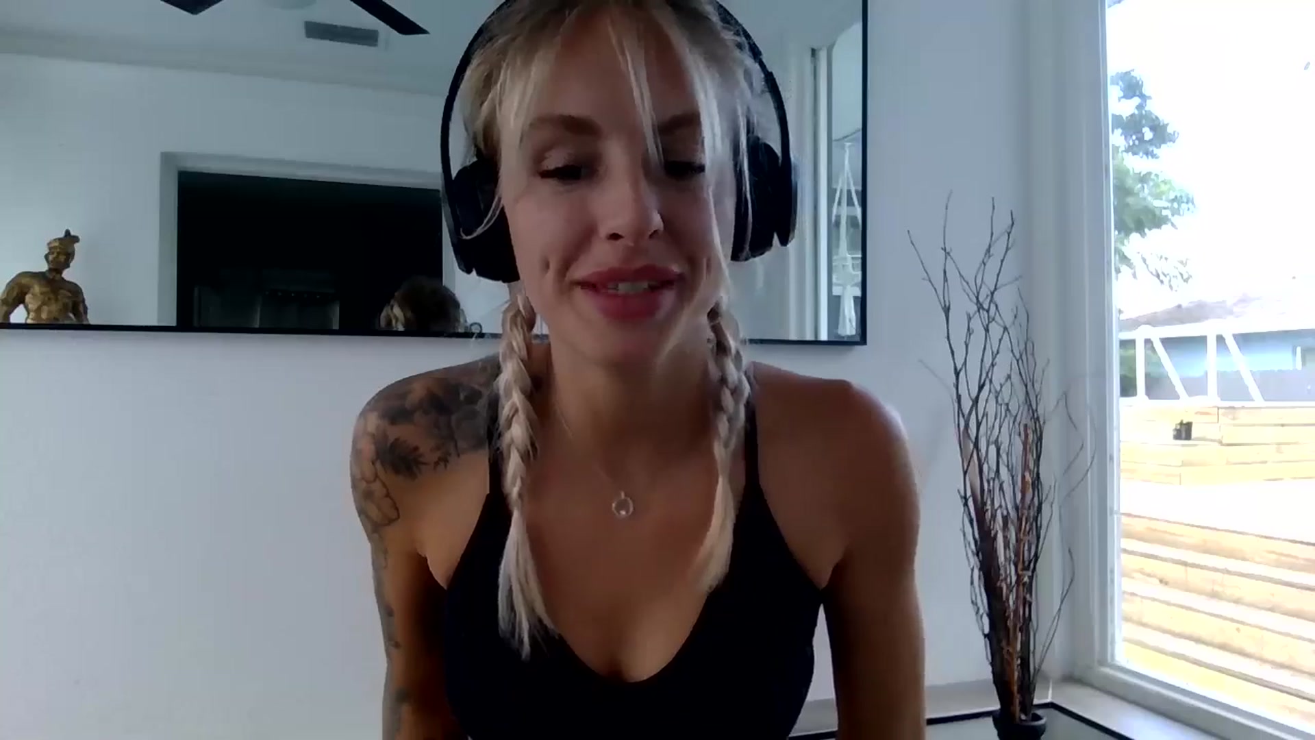 Gallery image thumbnail from BirthdayGirli's myfreecams stream on, 07/17/2024, 17:26 image 18 of 20