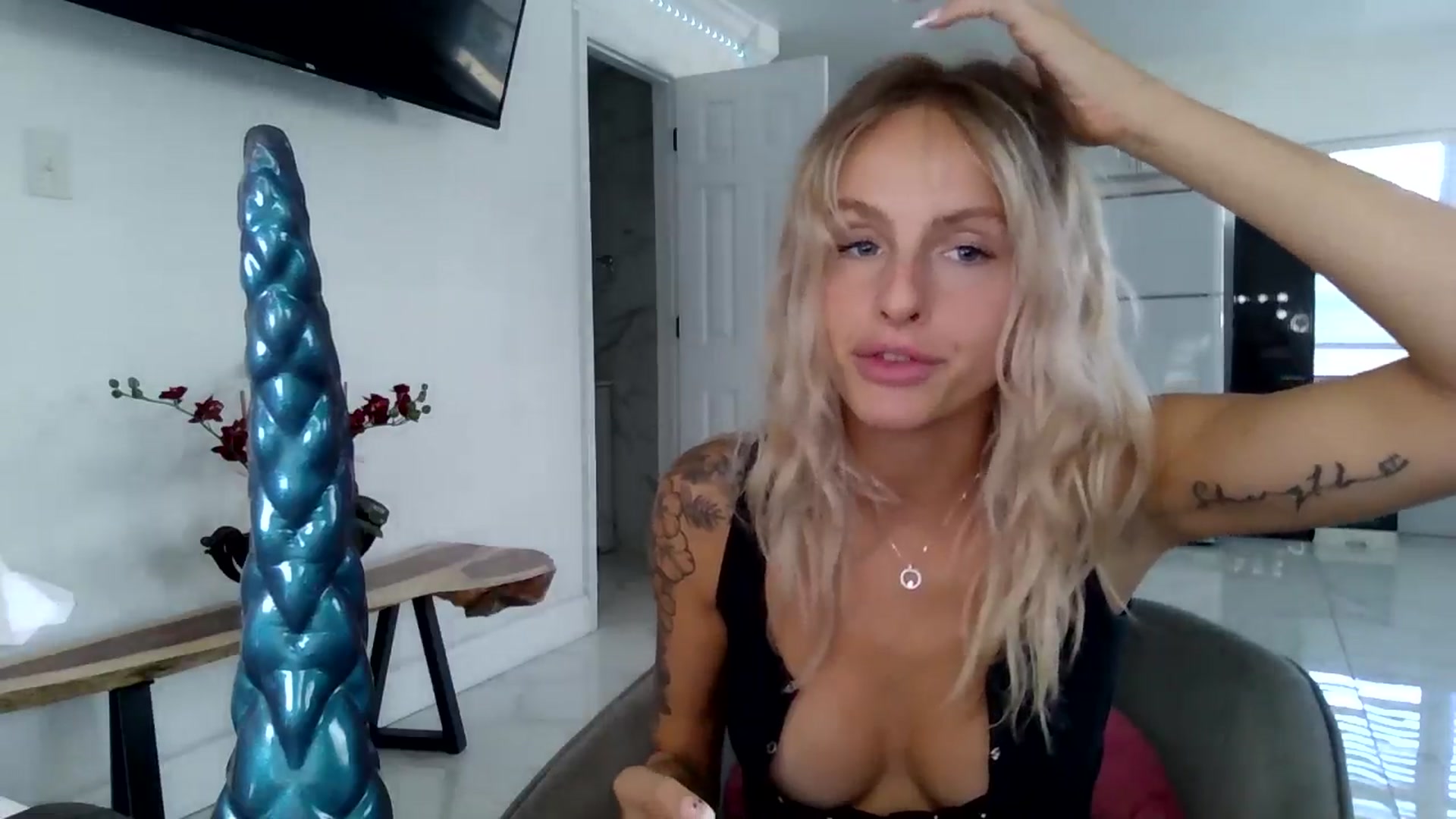 Gallery image thumbnail from BirthdayGirli's myfreecams stream on, 07/18/2024, 21:17 image 8 of 20