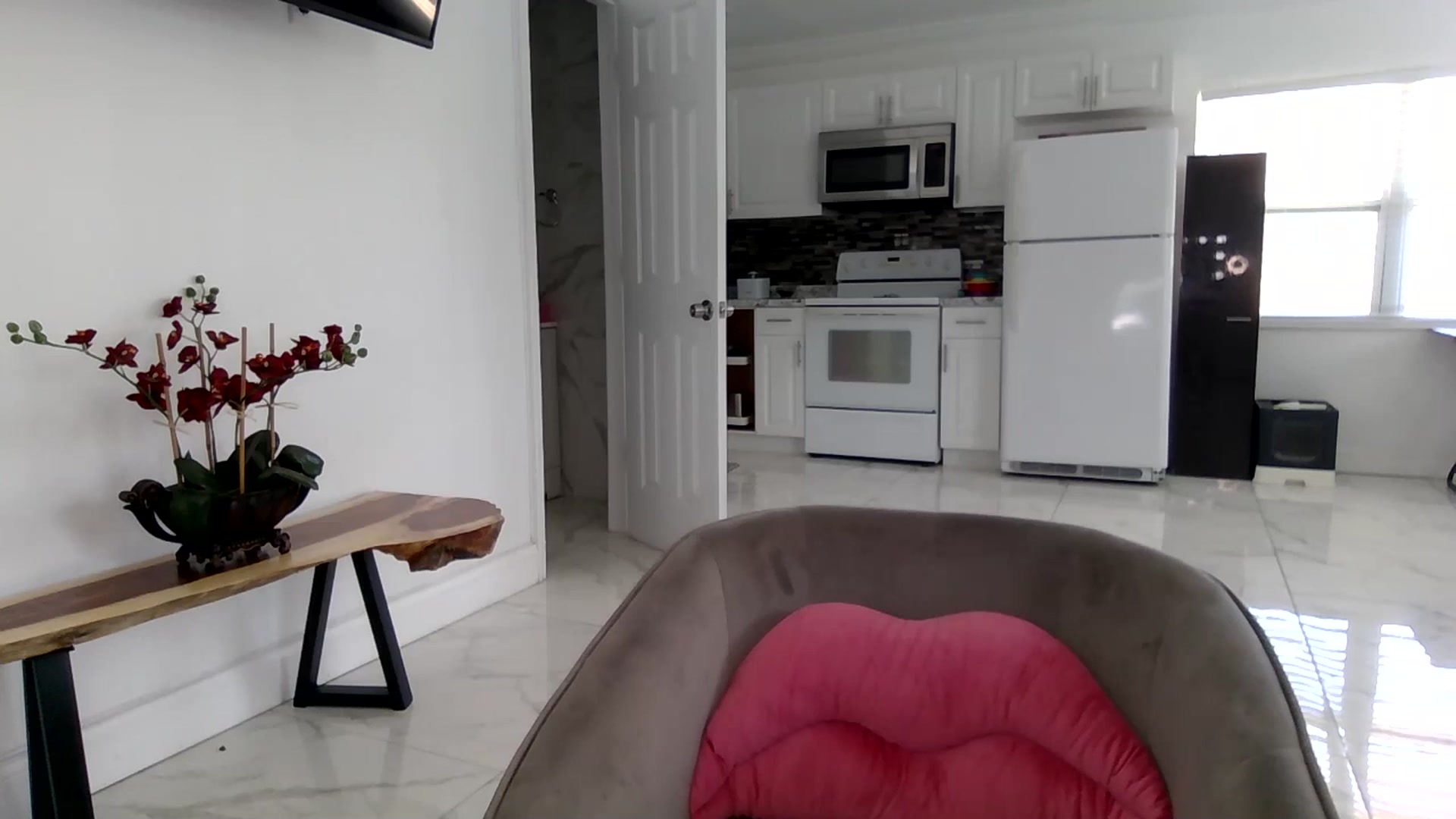 Gallery image thumbnail from BirthdayGirli's myfreecams stream on, 07/20/2024, 14:43 image 20 of 20