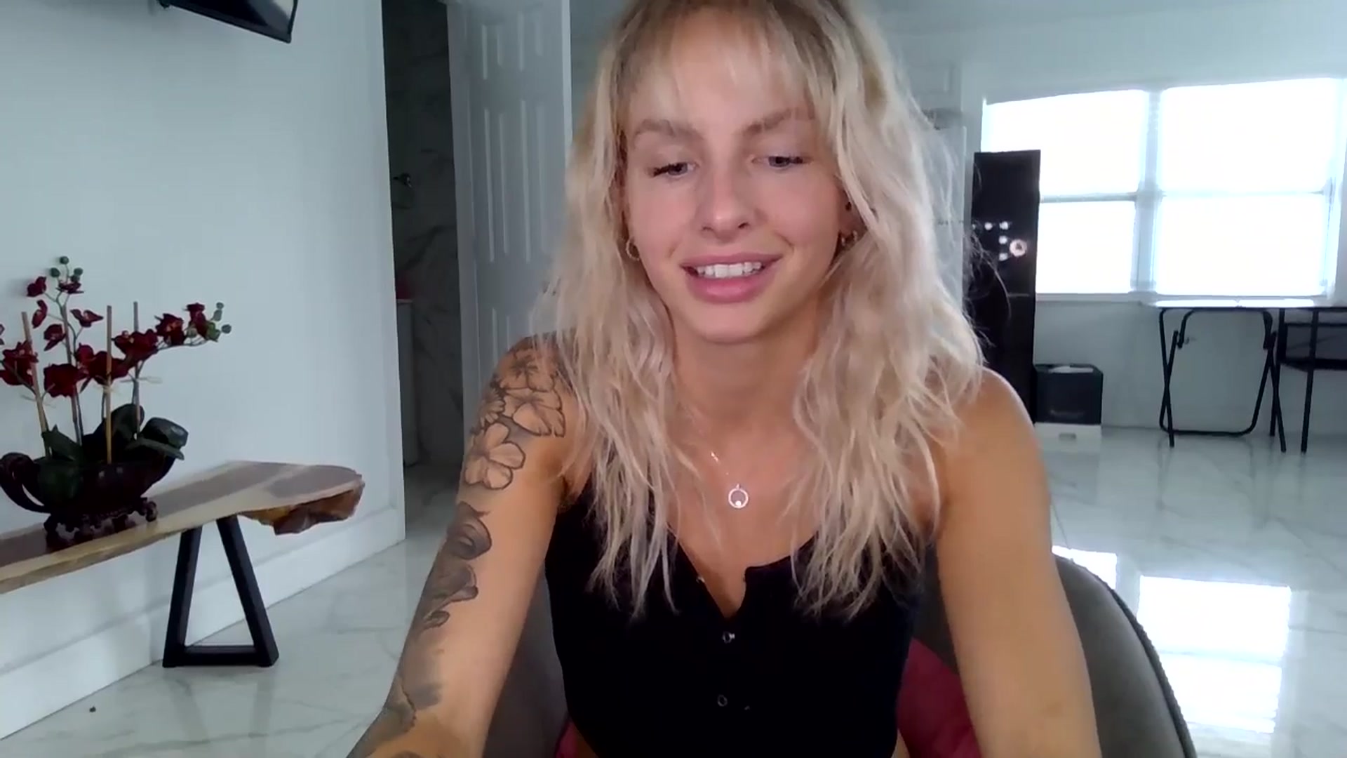 Gallery image thumbnail from BirthdayGirli's myfreecams stream on, 07/20/2024, 18:21 image 11 of 20