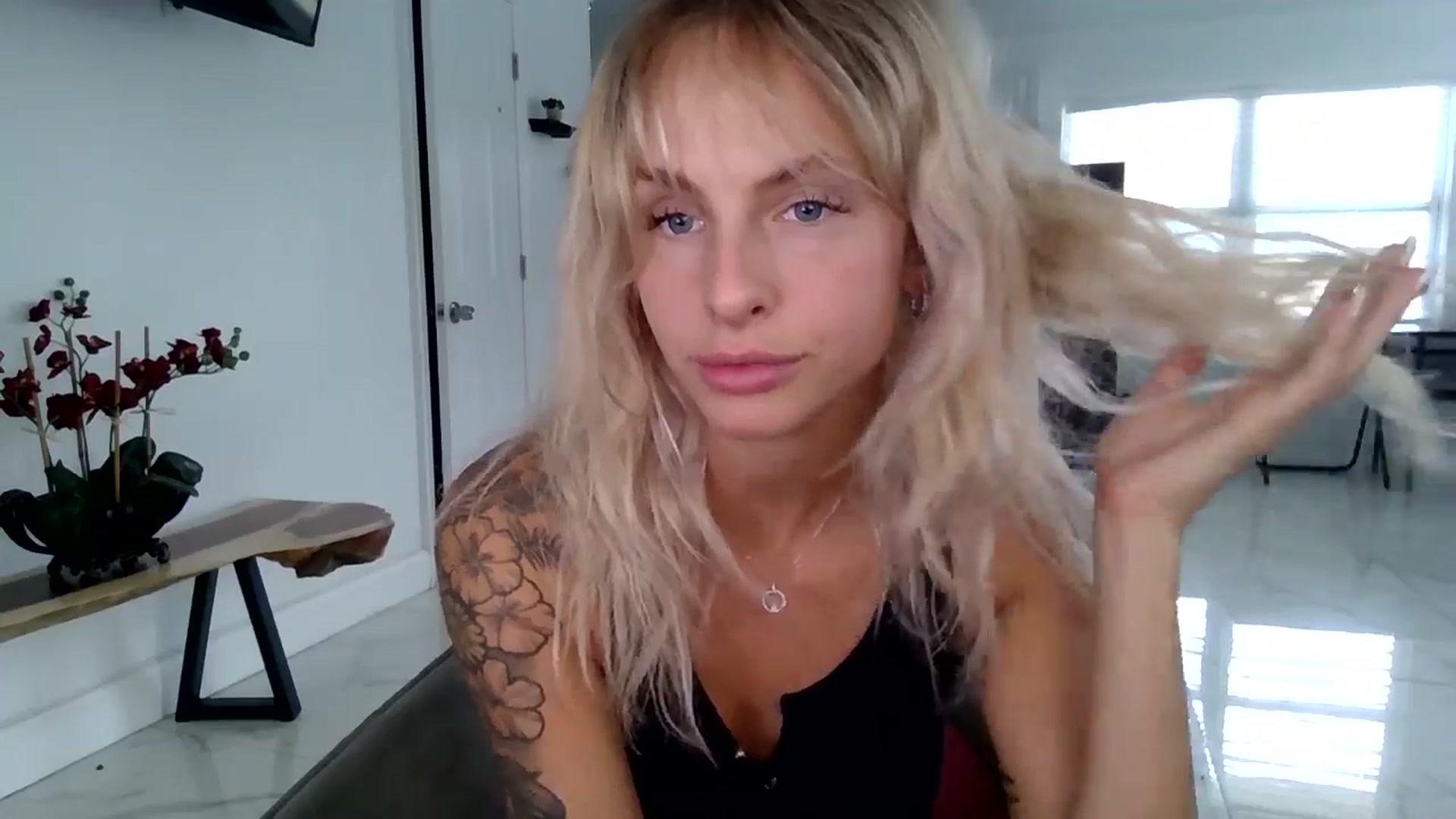 Gallery image thumbnail from BirthdayGirli's myfreecams stream on, 07/20/2024, 18:21 image 6 of 20