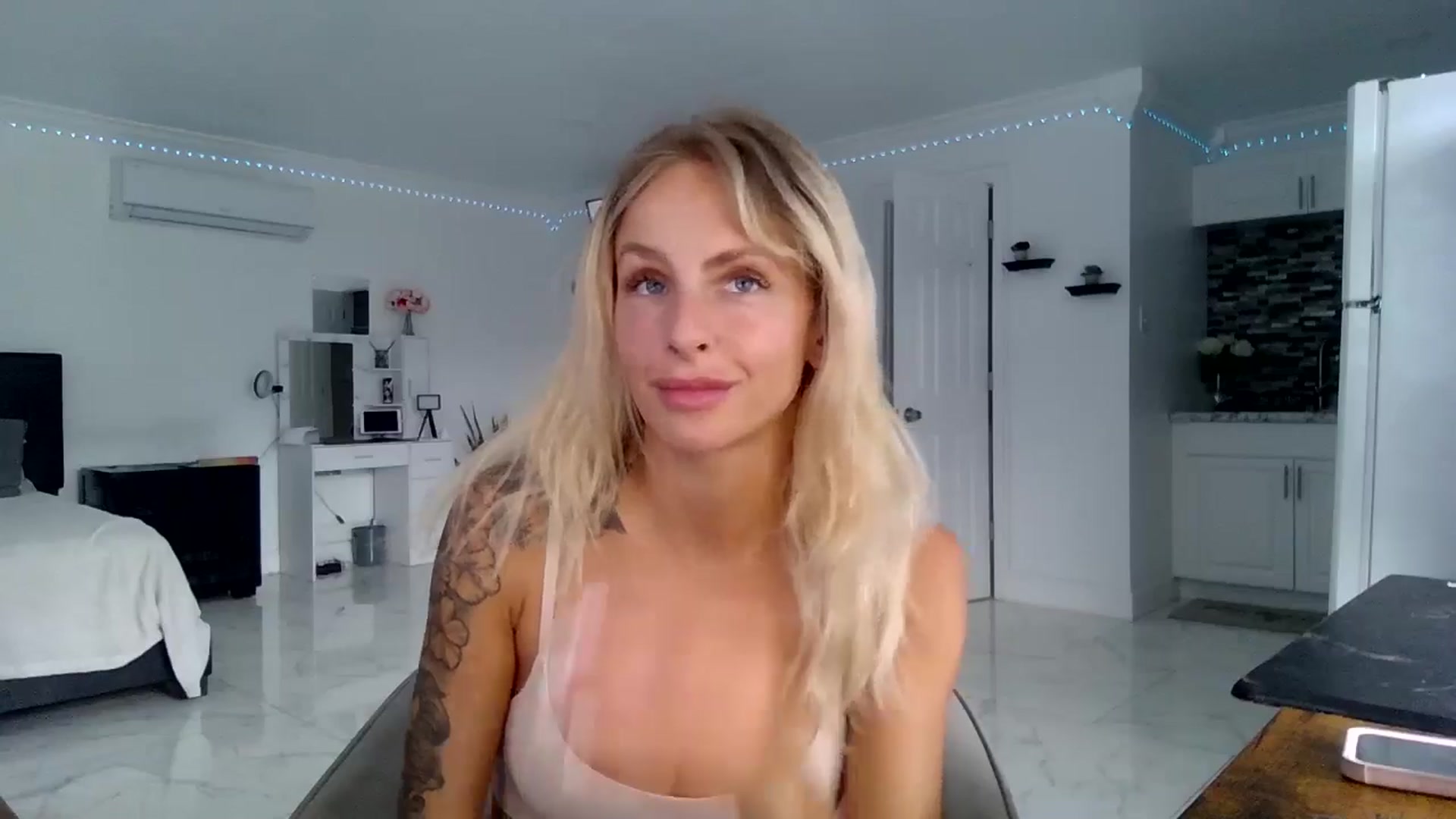 Gallery image thumbnail from BirthdayGirli's myfreecams stream on, 07/30/2024, 18:20 image 9 of 20