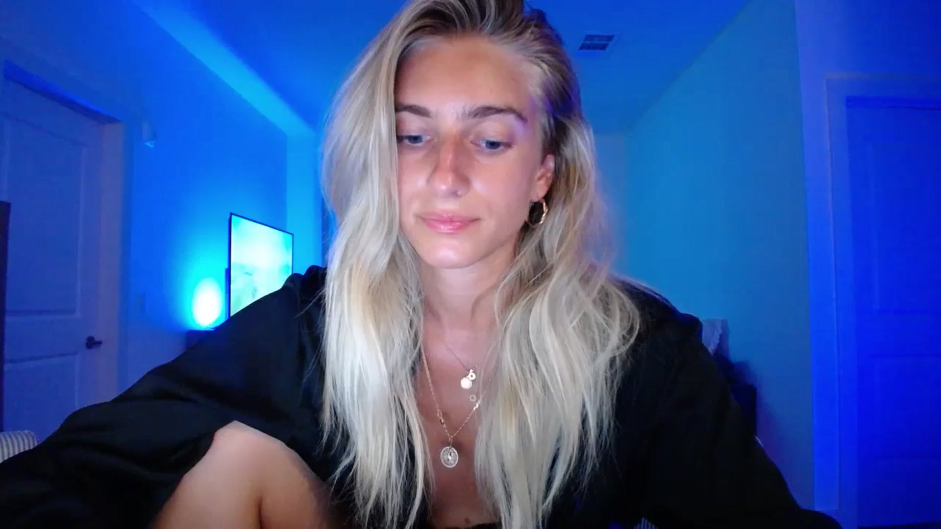 Gallery image thumbnail from BirthdayIrina's myfreecams stream on, 07/21/2023, 05:19 image 9 of 20