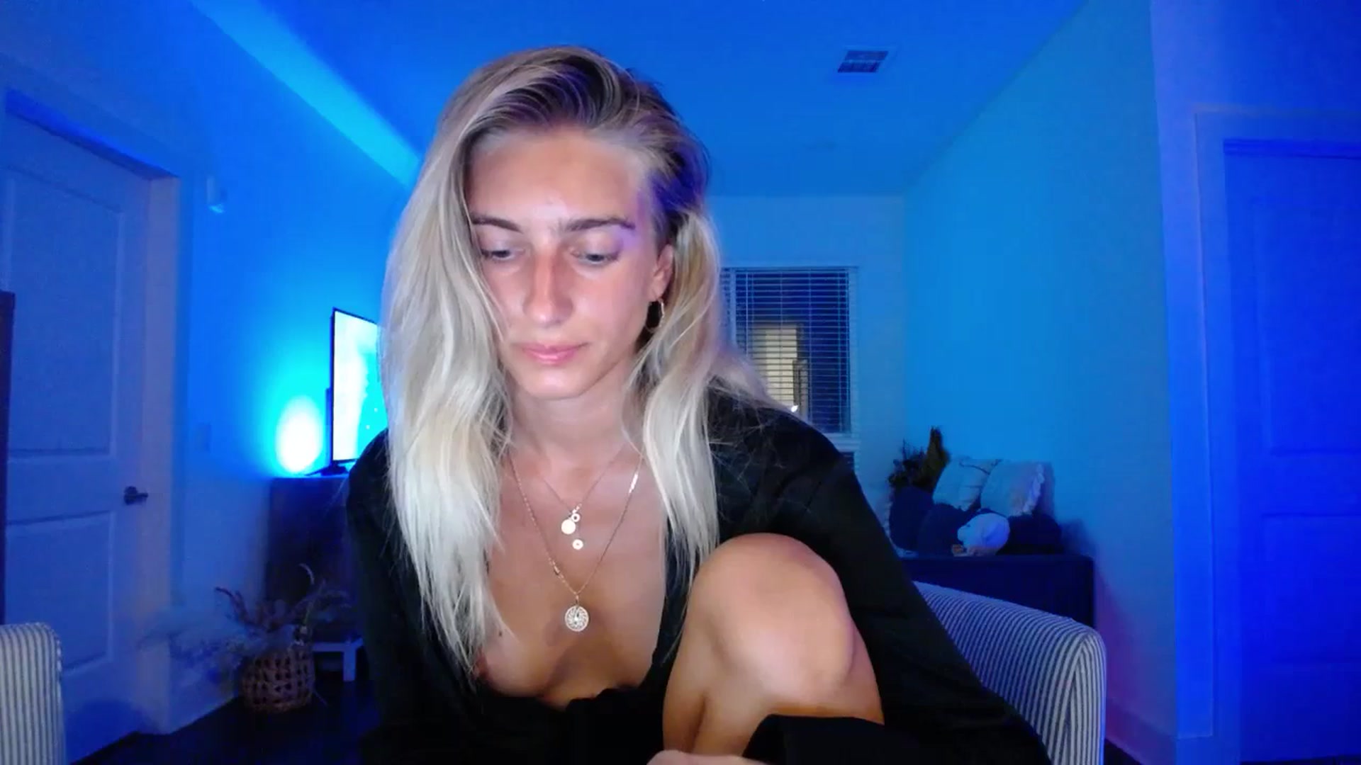 Gallery image thumbnail from BirthdayIrina's myfreecams stream on, 07/21/2023, 05:19 image 17 of 20