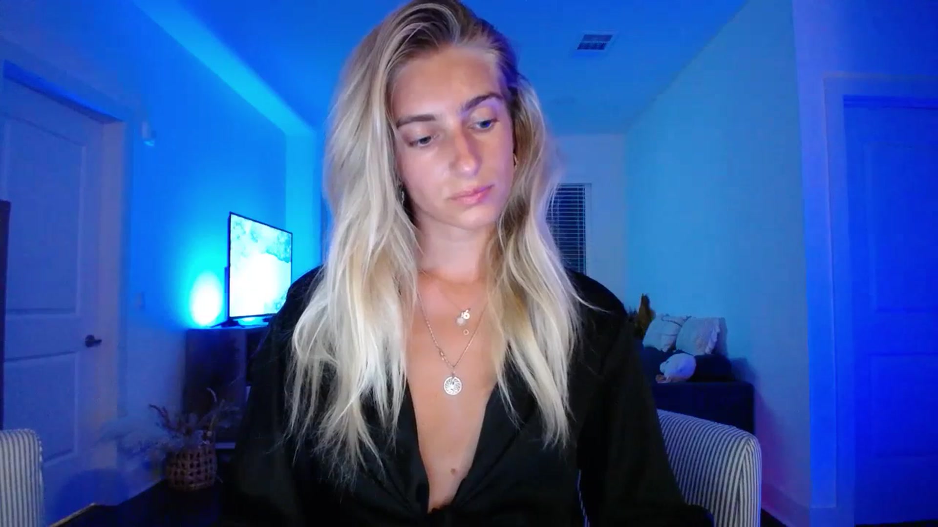Gallery image thumbnail from BirthdayIrina's myfreecams stream on, 07/21/2023, 05:19 image 2 of 20