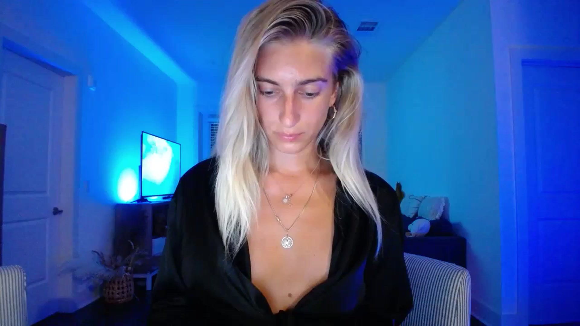 Gallery image thumbnail from BirthdayIrina's myfreecams stream on, 07/21/2023, 05:19 image 14 of 20