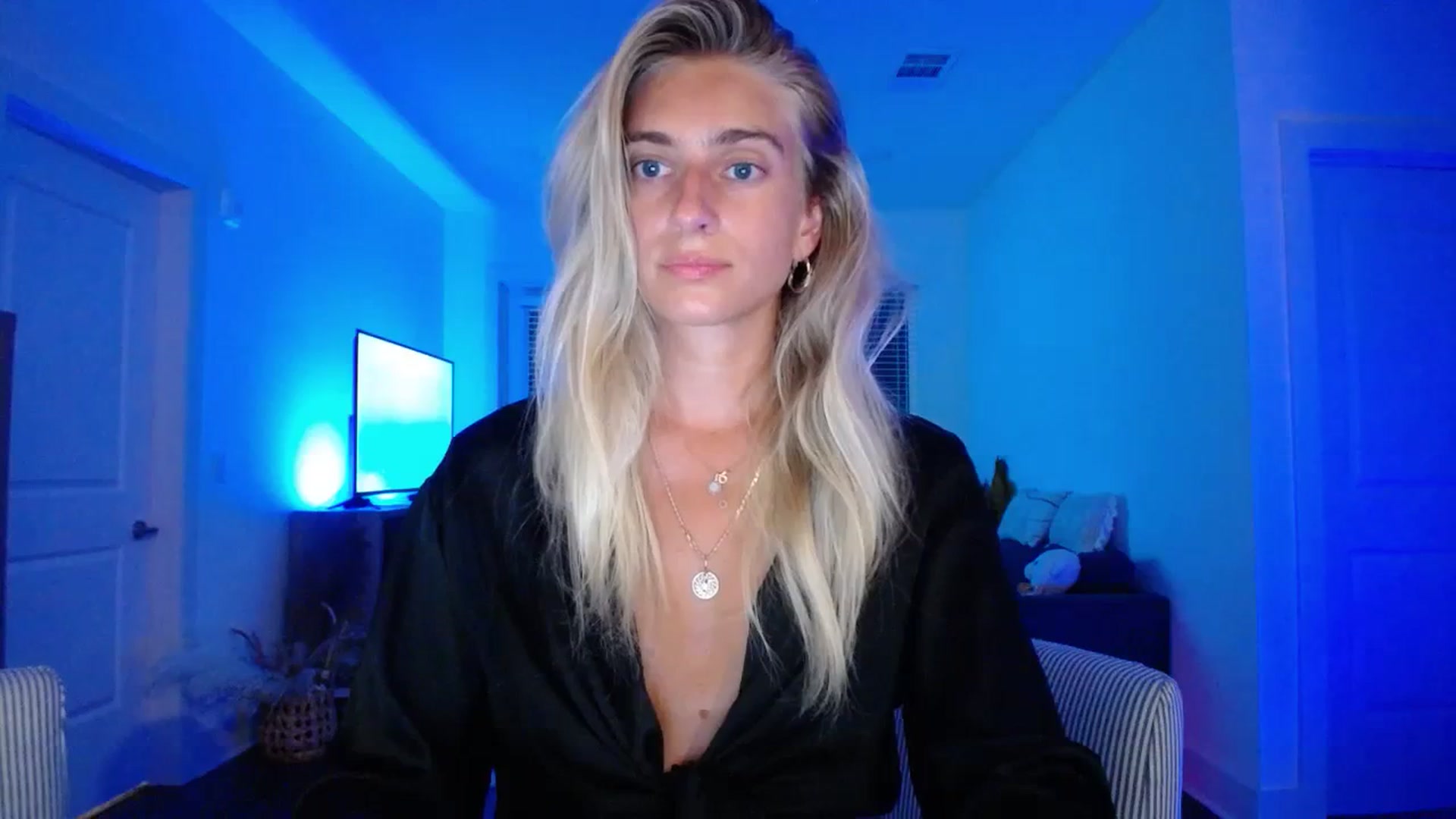 Gallery image thumbnail from BirthdayIrina's myfreecams stream on, 07/21/2023, 05:19 image 4 of 20