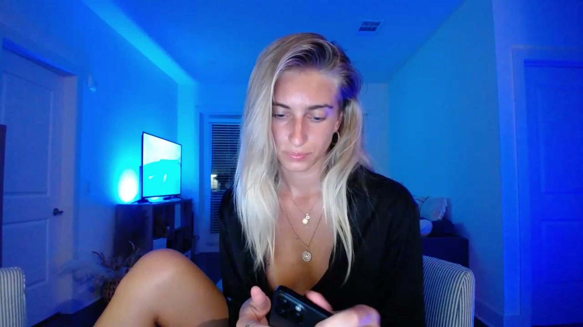 Gallery image thumbnail from BirthdayIrina's myfreecams stream on, 07/21/2023, 06:05 image 1 of 20