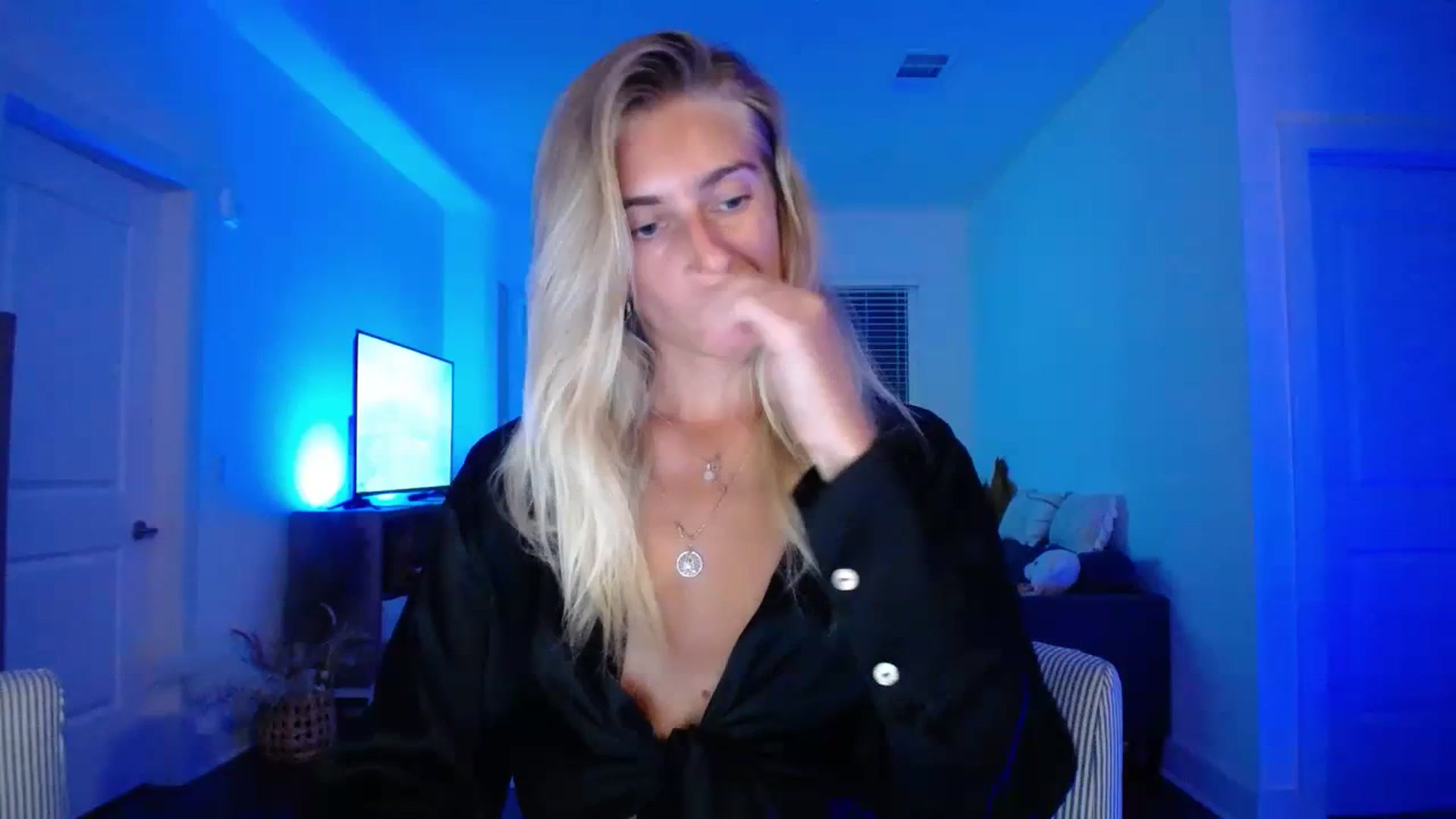 Gallery image thumbnail from BirthdayIrina's myfreecams stream on, 07/21/2023, 06:05 image 7 of 20