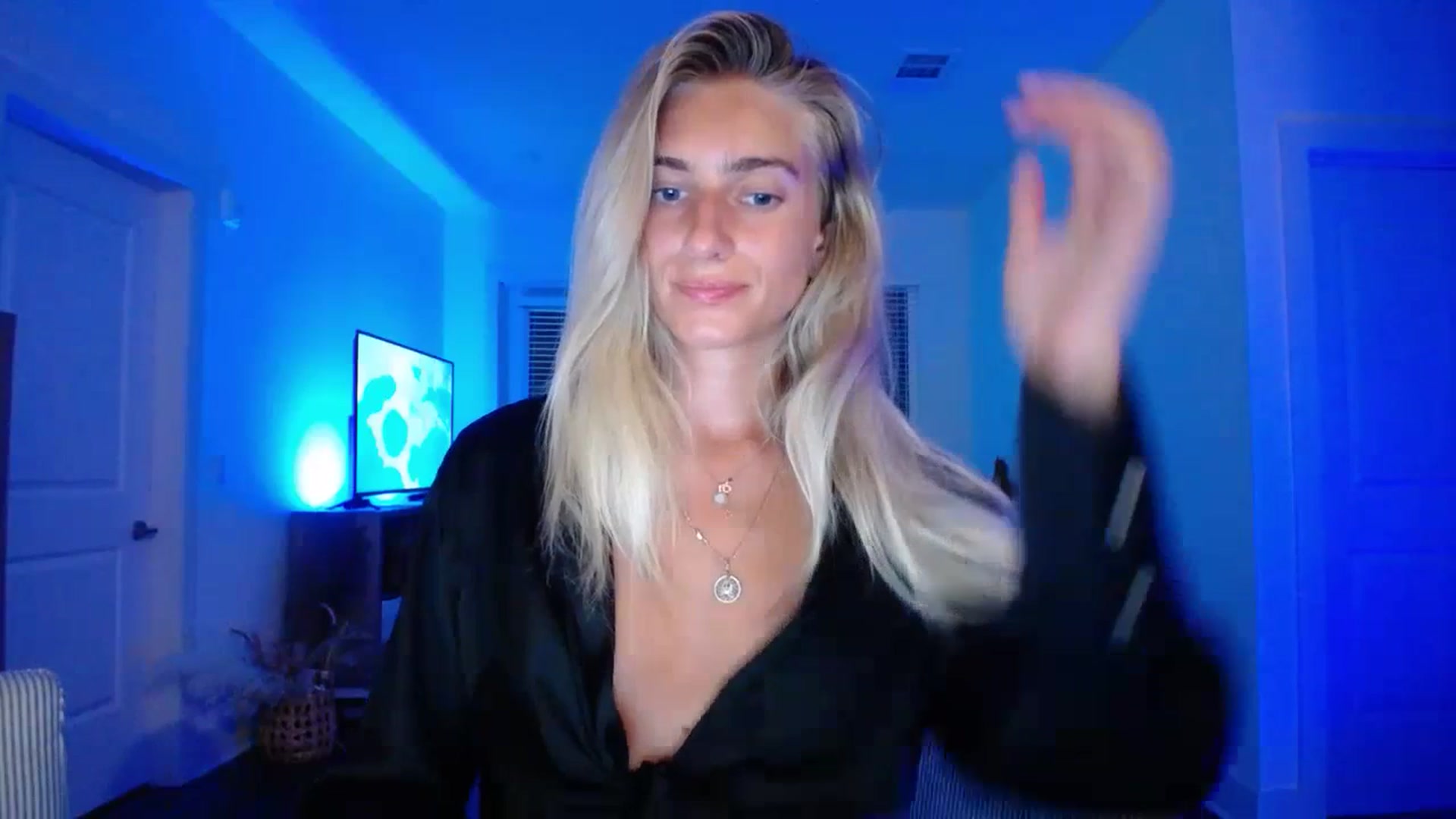 Gallery image thumbnail from BirthdayIrina's myfreecams stream on, 07/21/2023, 06:05 image 2 of 20