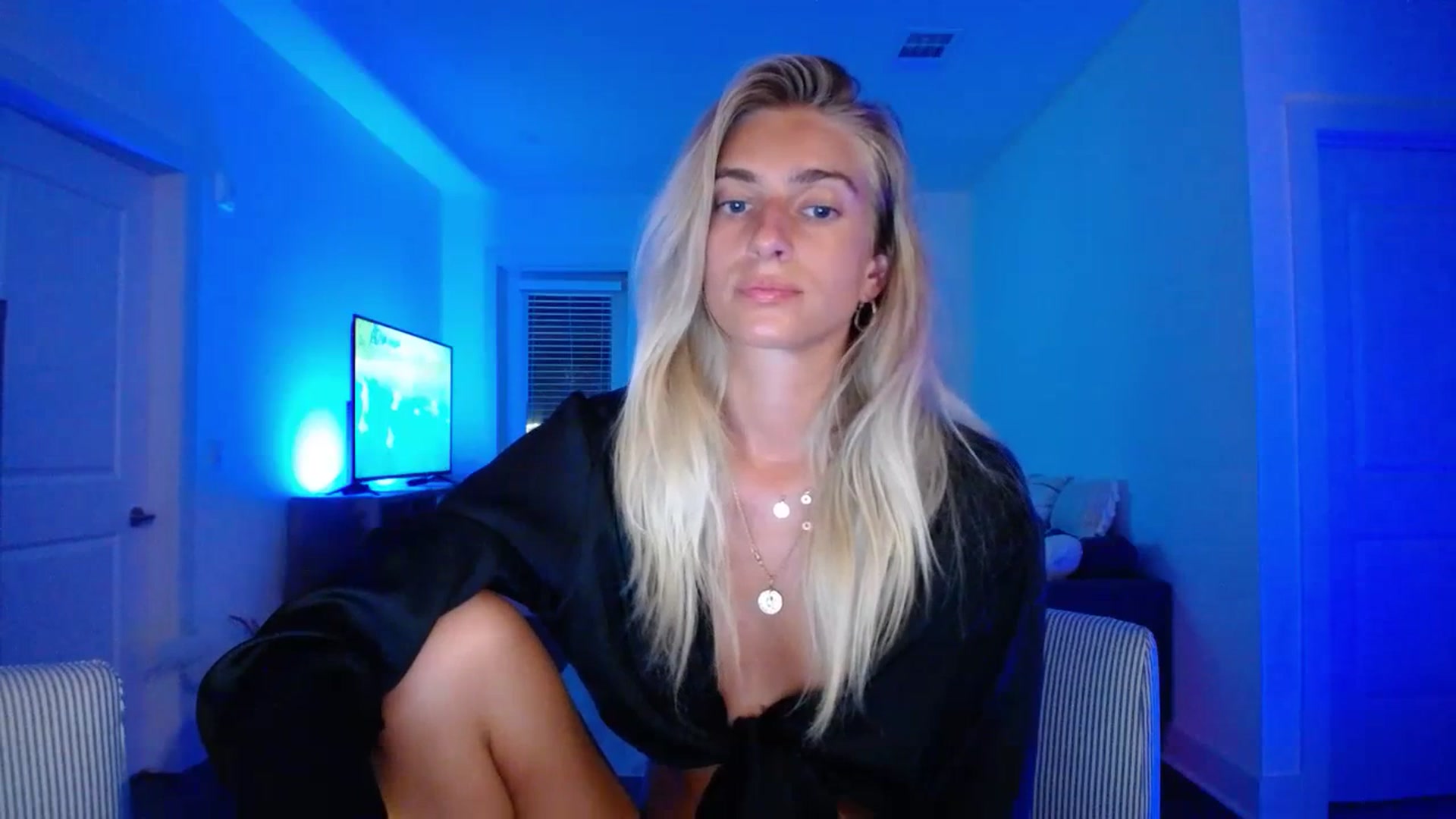 Gallery image thumbnail from BirthdayIrina's myfreecams stream on, 07/21/2023, 06:05 image 16 of 20