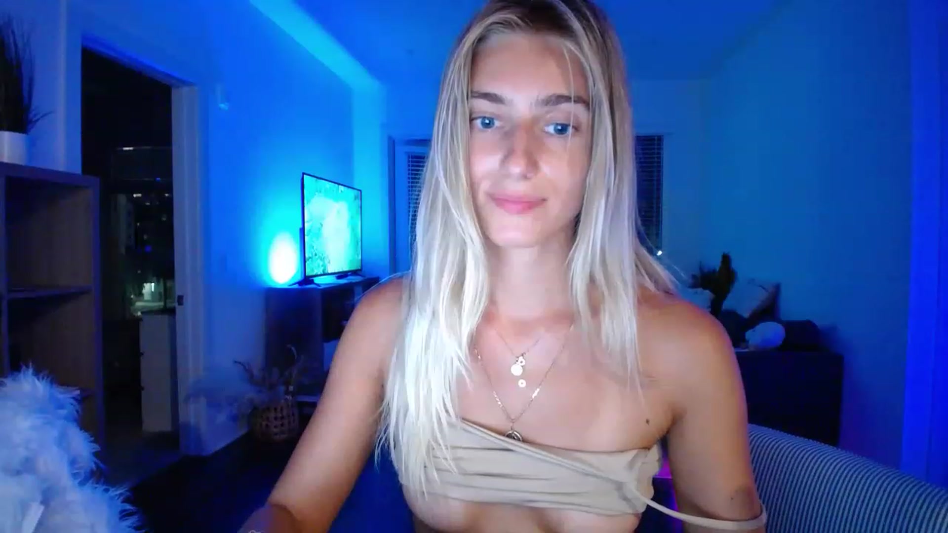 Gallery image thumbnail from BirthdayIrina's myfreecams stream on, 07/27/2023, 05:44 image 19 of 20