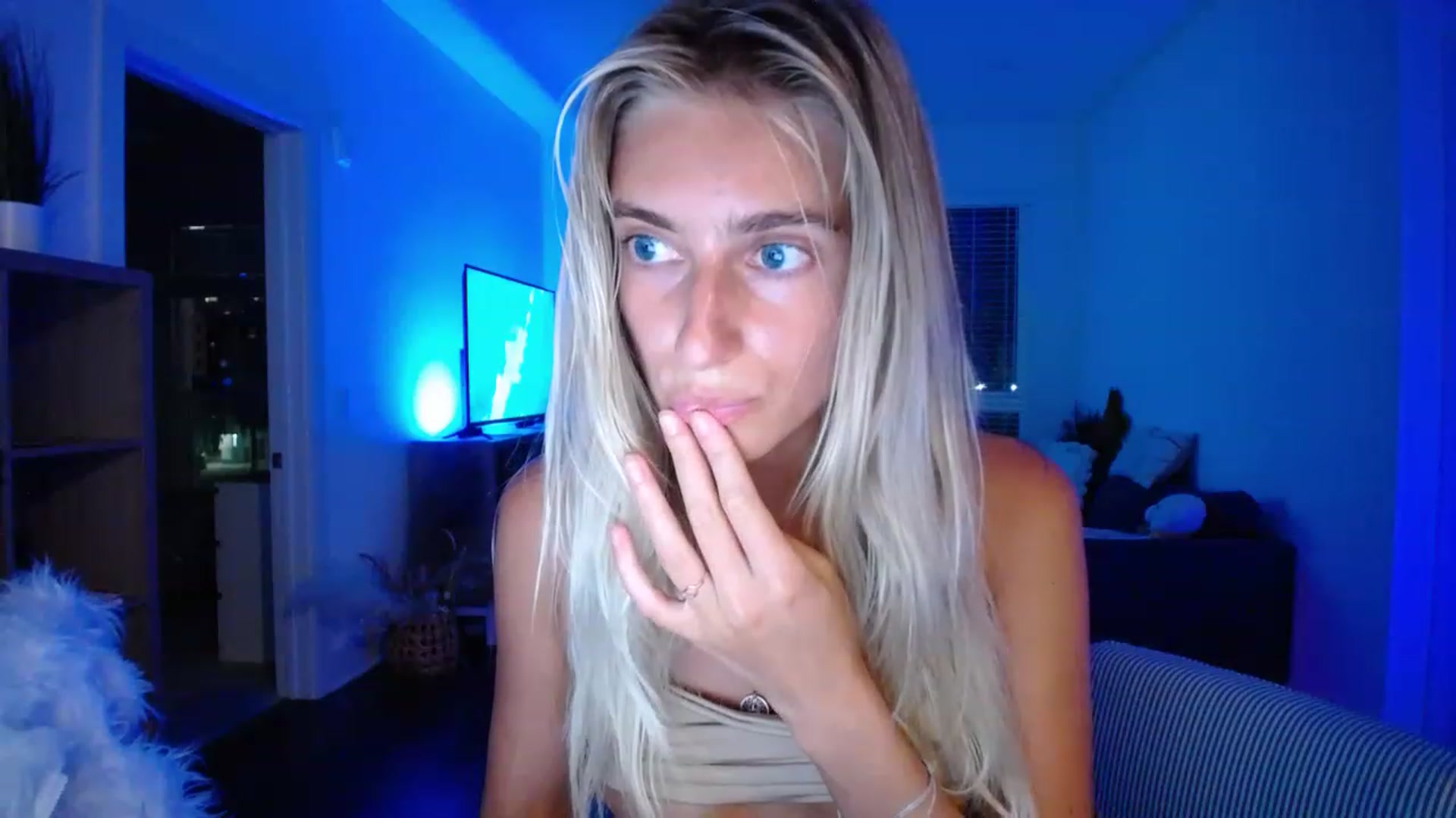 Gallery image thumbnail from BirthdayIrina's myfreecams stream on, 07/27/2023, 05:44 image 17 of 20