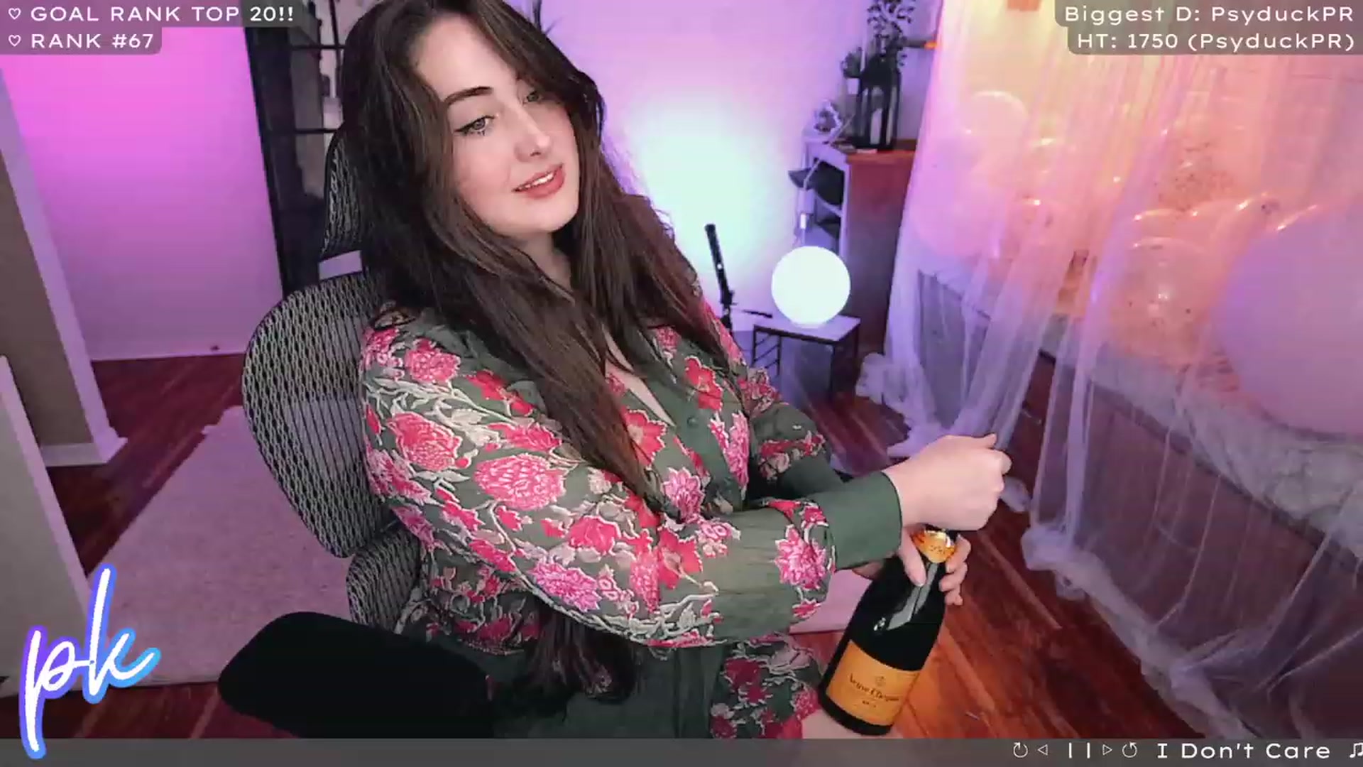Gallery image thumbnail from BirthdayKate's myfreecams stream on, 04/21/2023, 03:02 image 18 of 20
