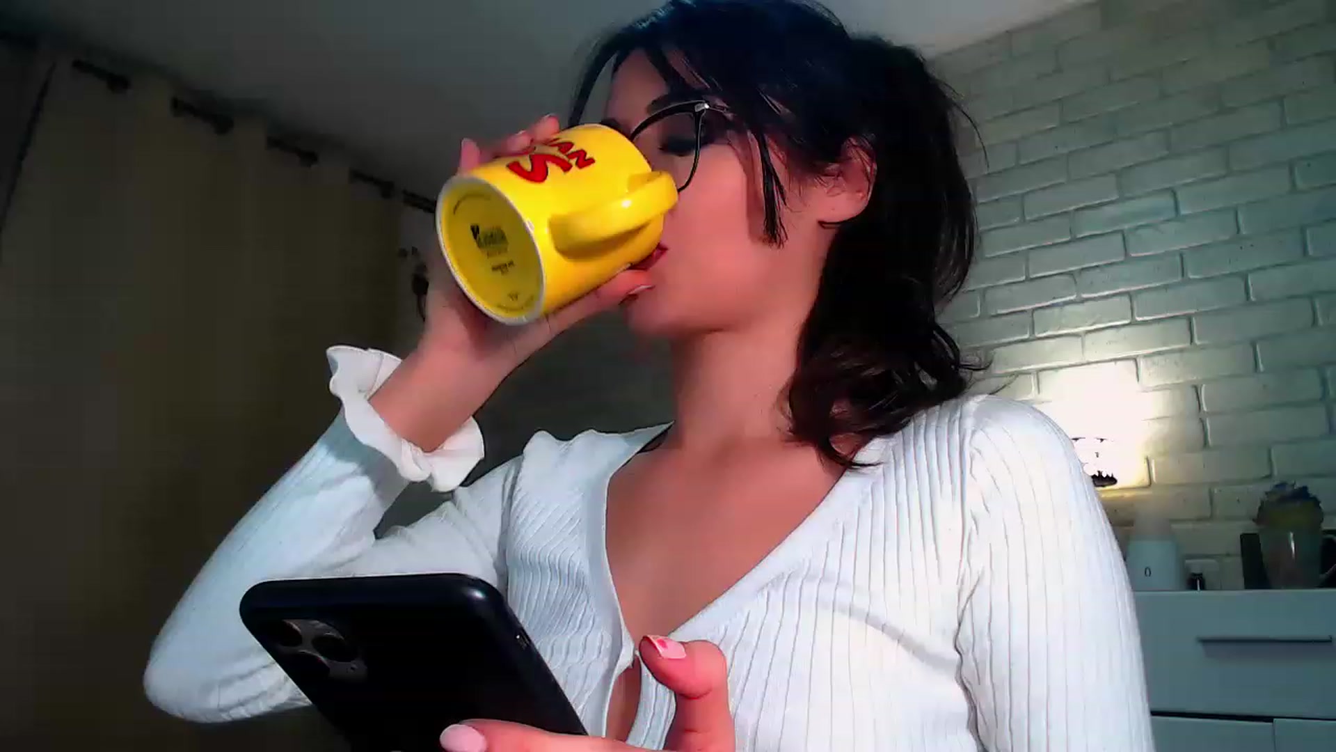 Gallery image thumbnail from BirthdayLexie's myfreecams stream on, 11/25/2022, 23:29 image 19 of 20