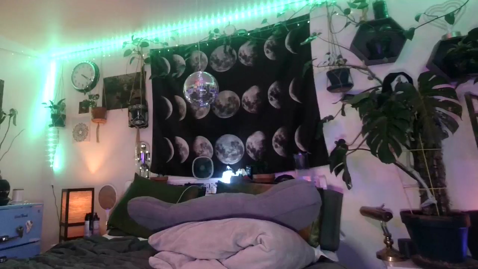 Gallery image thumbnail from BirthdayLexxx's myfreecams stream on, 09/02/2024, 07:27 image 7 of 20