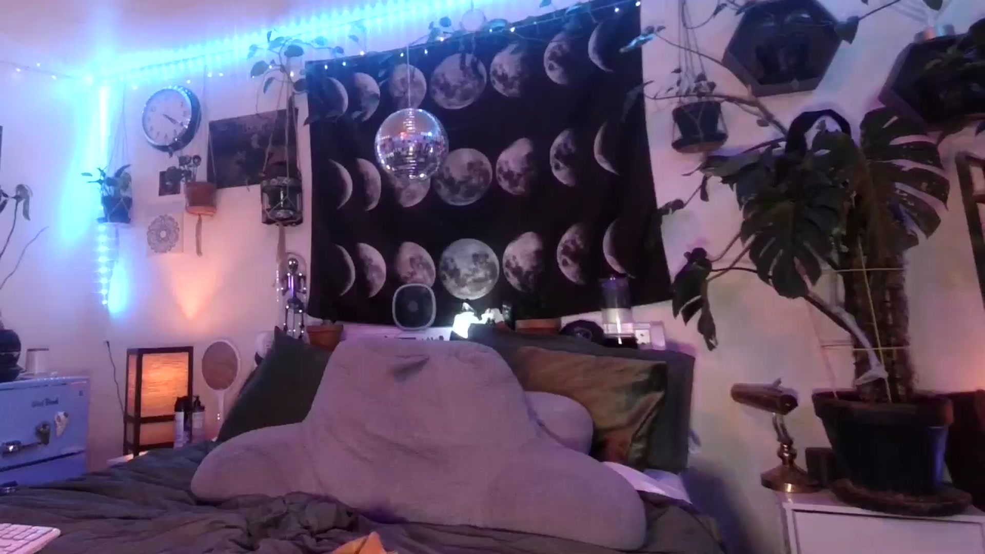 Gallery image thumbnail from BirthdayLexxx's myfreecams stream on, 09/02/2024, 07:27 image 11 of 20