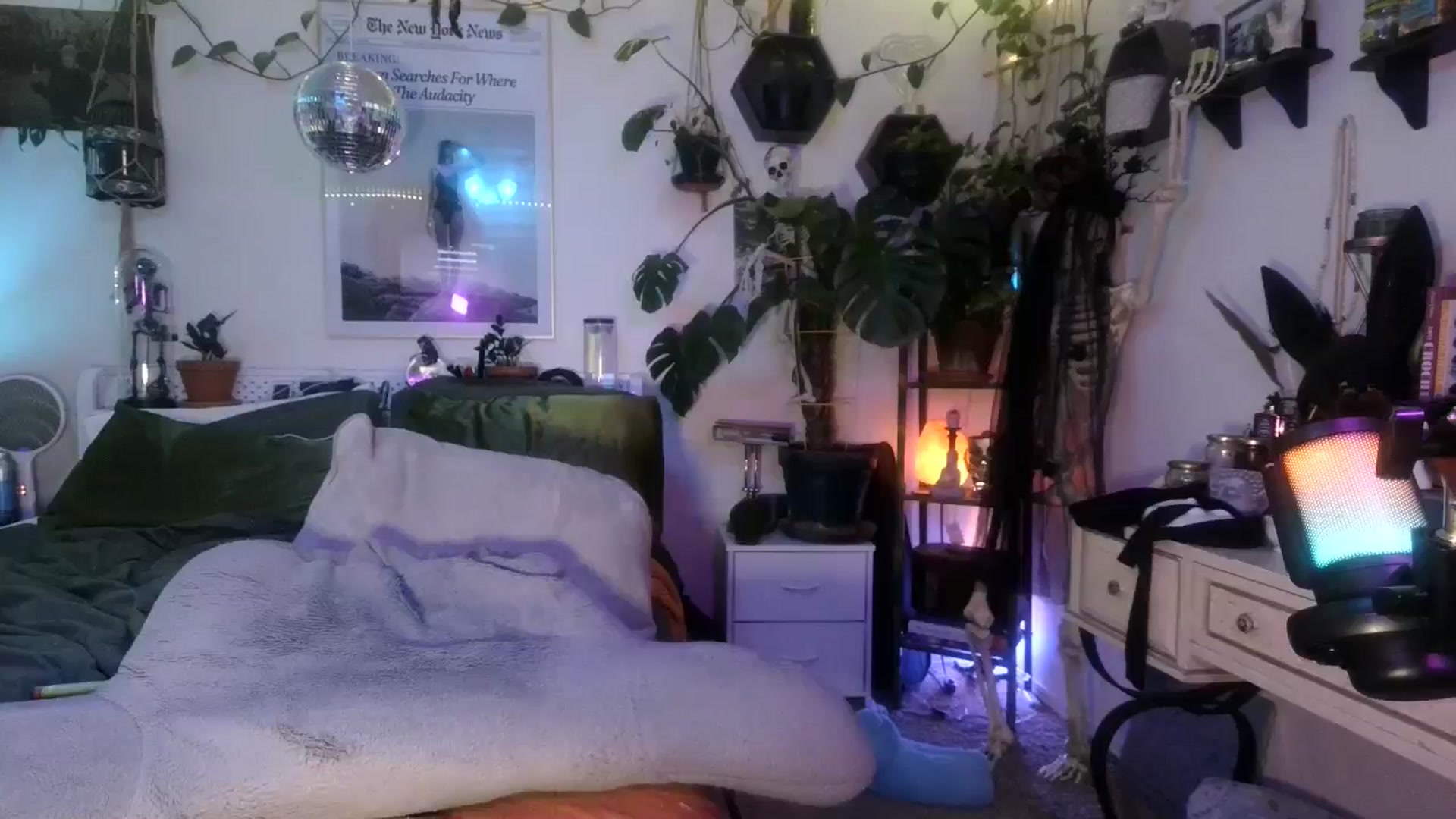 Gallery image thumbnail from BirthdayLexxx's myfreecams stream on, 09/14/2024, 10:45 image 14 of 20
