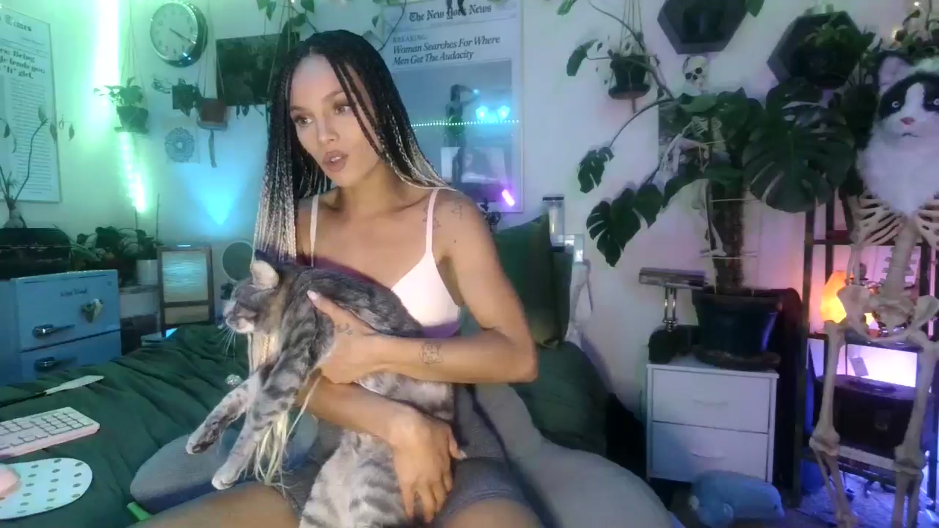 Gallery image thumbnail from BirthdayLexxx's myfreecams stream on, 09/17/2024, 07:10 image 5 of 20