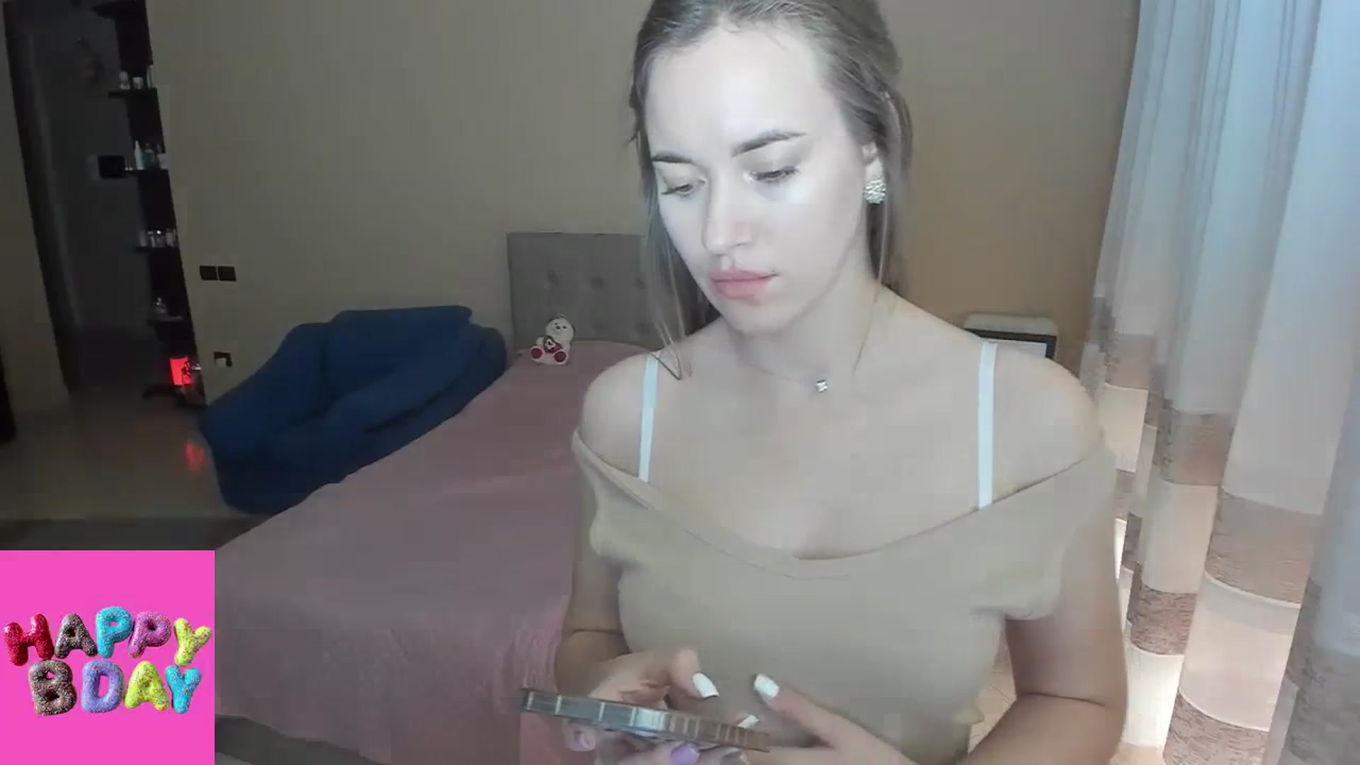 Gallery image thumbnail from BirthdayLori's myfreecams stream on, 02/15/2024, 15:37 image 13 of 20