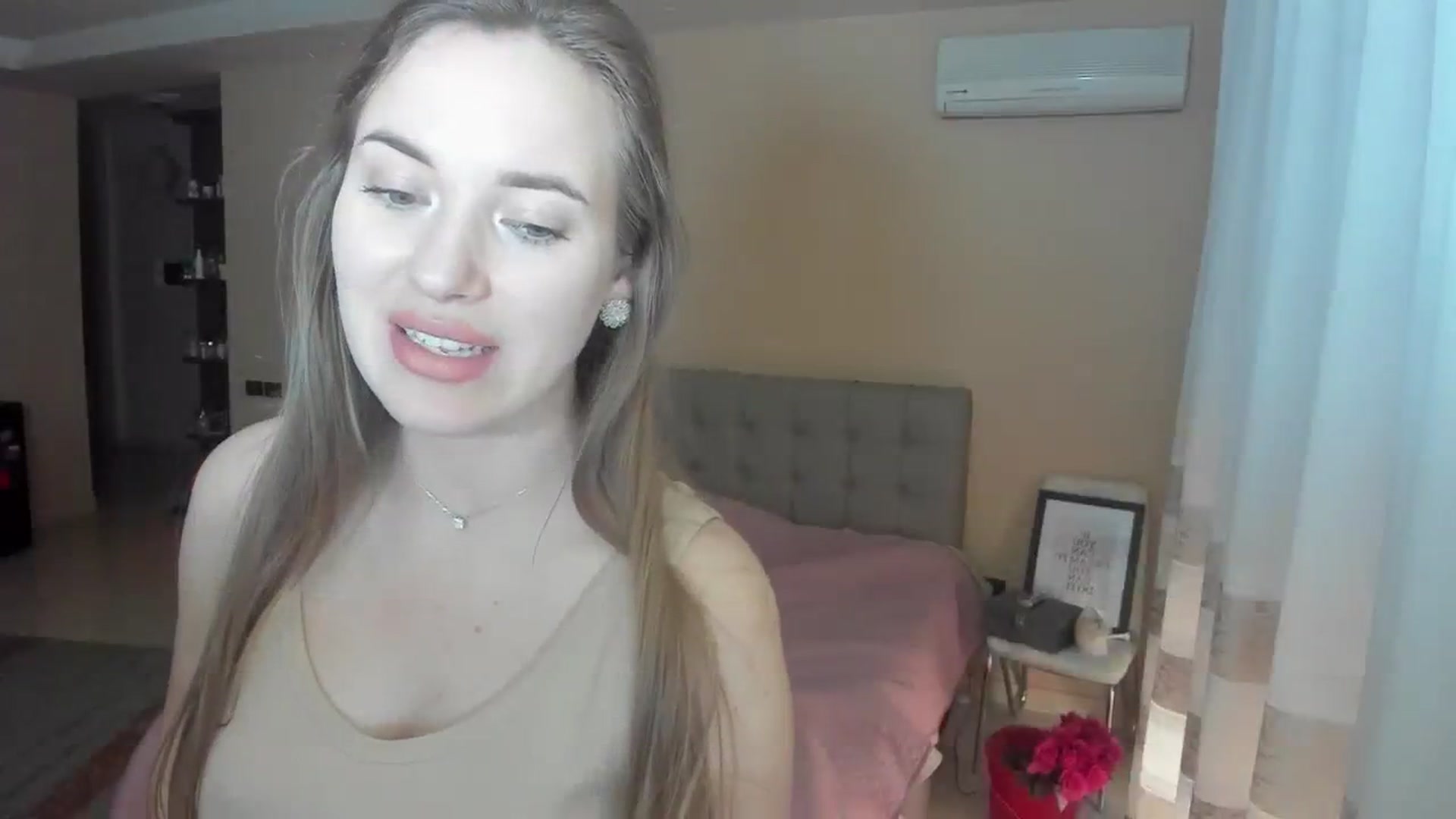 Gallery image thumbnail from BirthdayLori's myfreecams stream on, 02/15/2024, 15:37 image 17 of 20