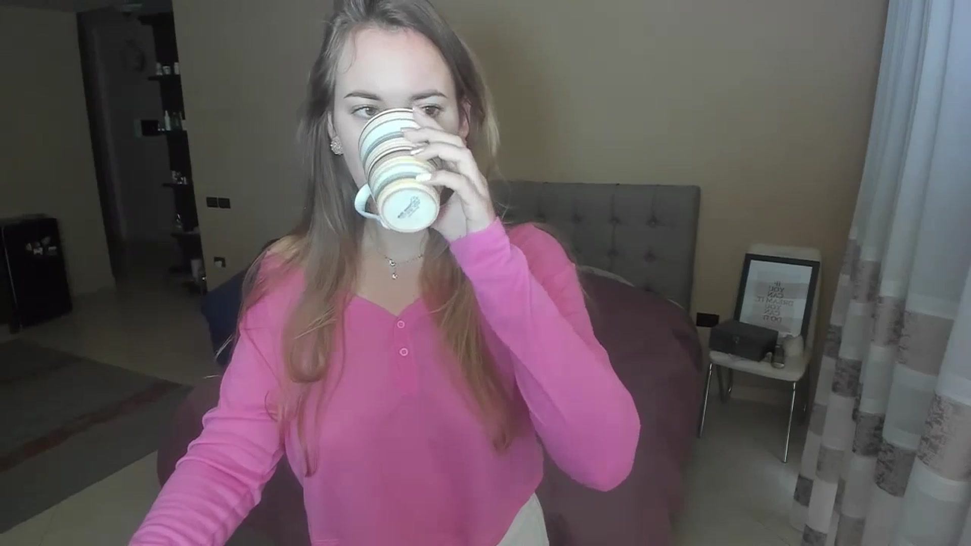 Gallery image thumbnail from BirthdayLori's myfreecams stream on, 02/21/2024, 15:39 image 11 of 20