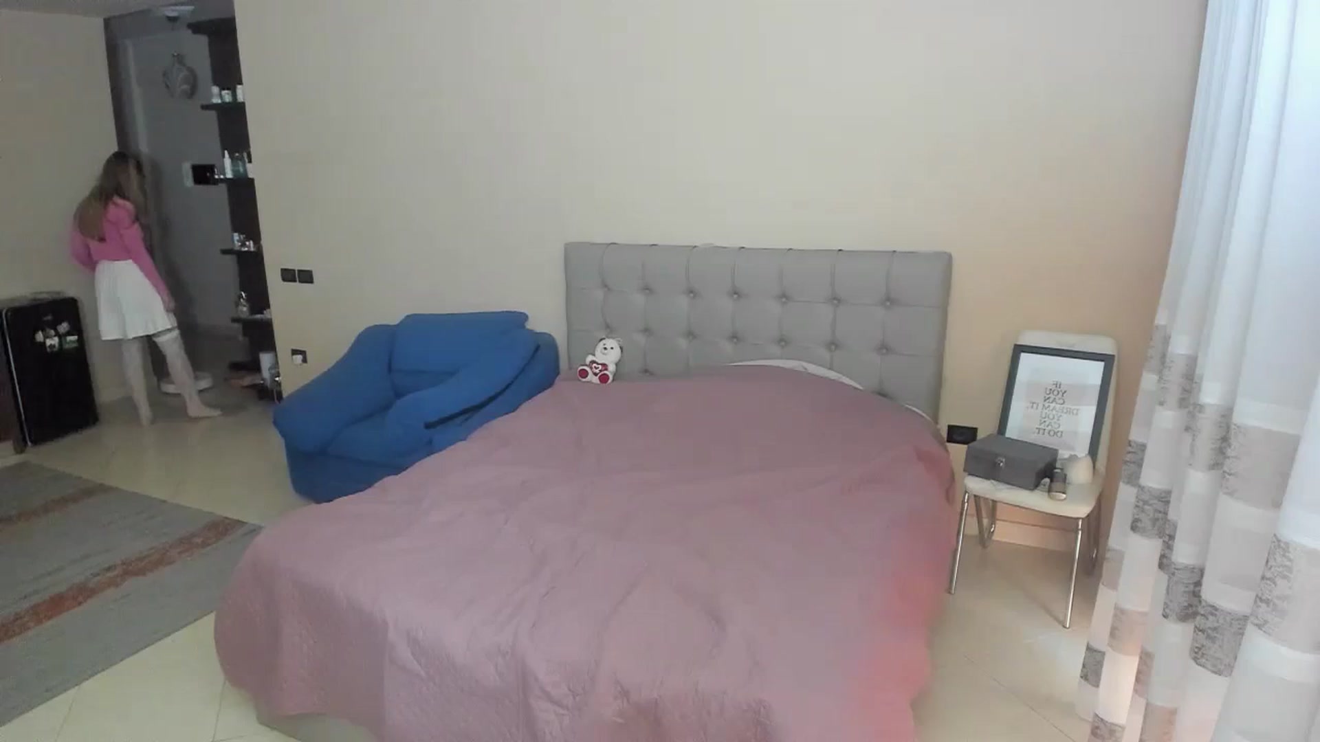 Gallery image thumbnail from BirthdayLori's myfreecams stream on, 02/21/2024, 15:39 image 16 of 20
