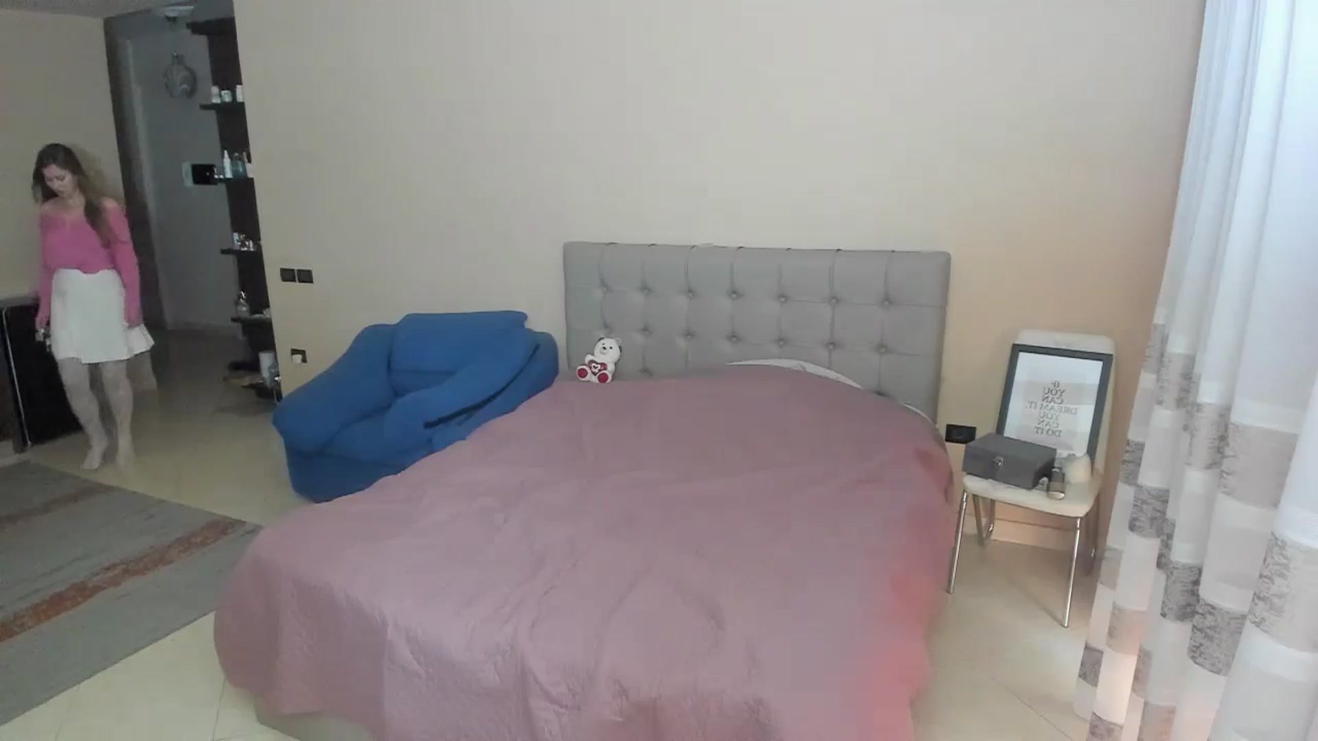 Gallery image thumbnail from BirthdayLori's myfreecams stream on, 02/21/2024, 15:39 image 17 of 20
