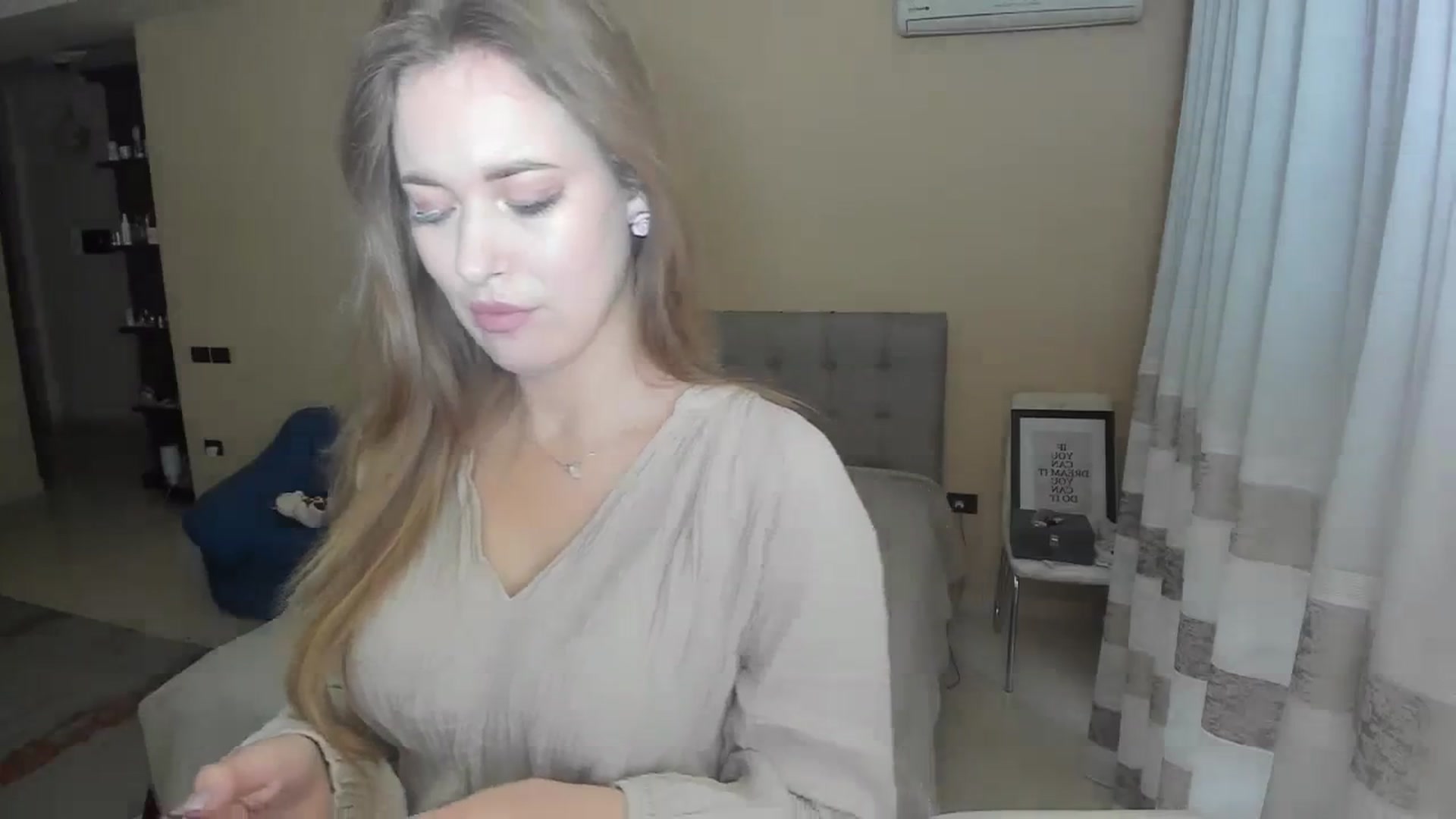 Gallery image thumbnail from BirthdayLori's myfreecams stream on, 02/29/2024, 15:16 image 18 of 20