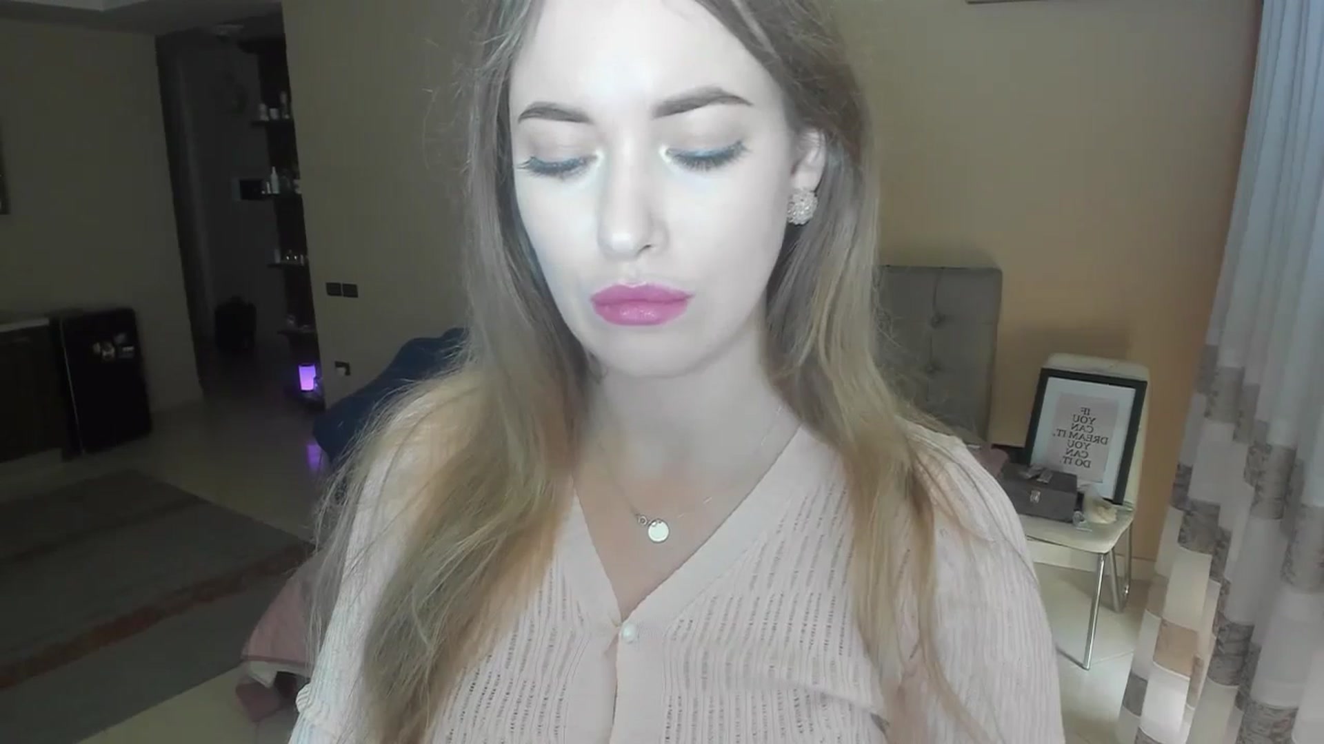 Gallery image thumbnail from BirthdayLori's myfreecams stream on, 03/01/2024, 15:01 image 18 of 20