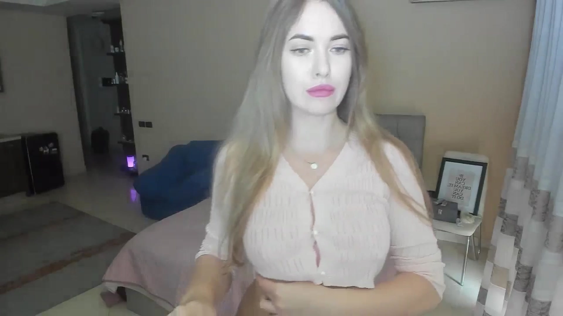 Gallery image thumbnail from BirthdayLori's myfreecams stream on, 03/01/2024, 15:01 image 17 of 20
