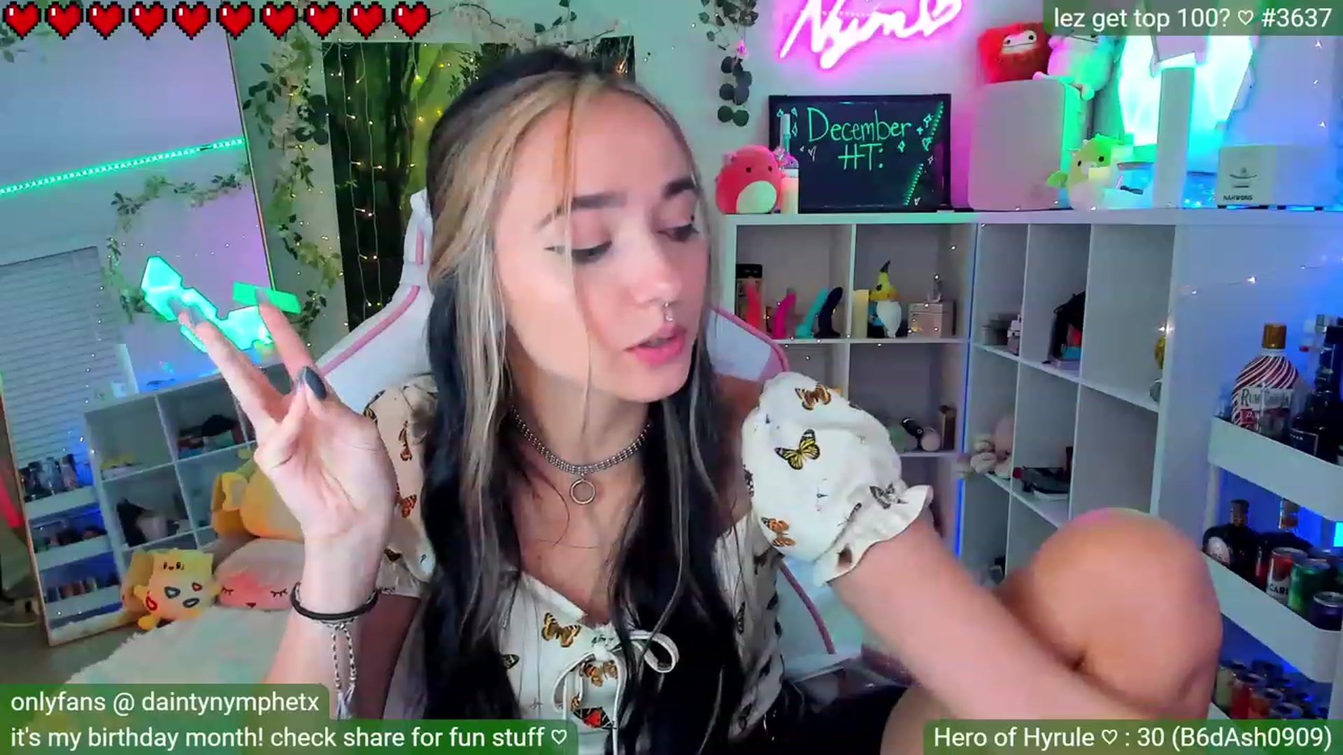 Gallery image thumbnail from BirthdayNym's myfreecams stream on, 12/02/2022, 03:00 image 8 of 20