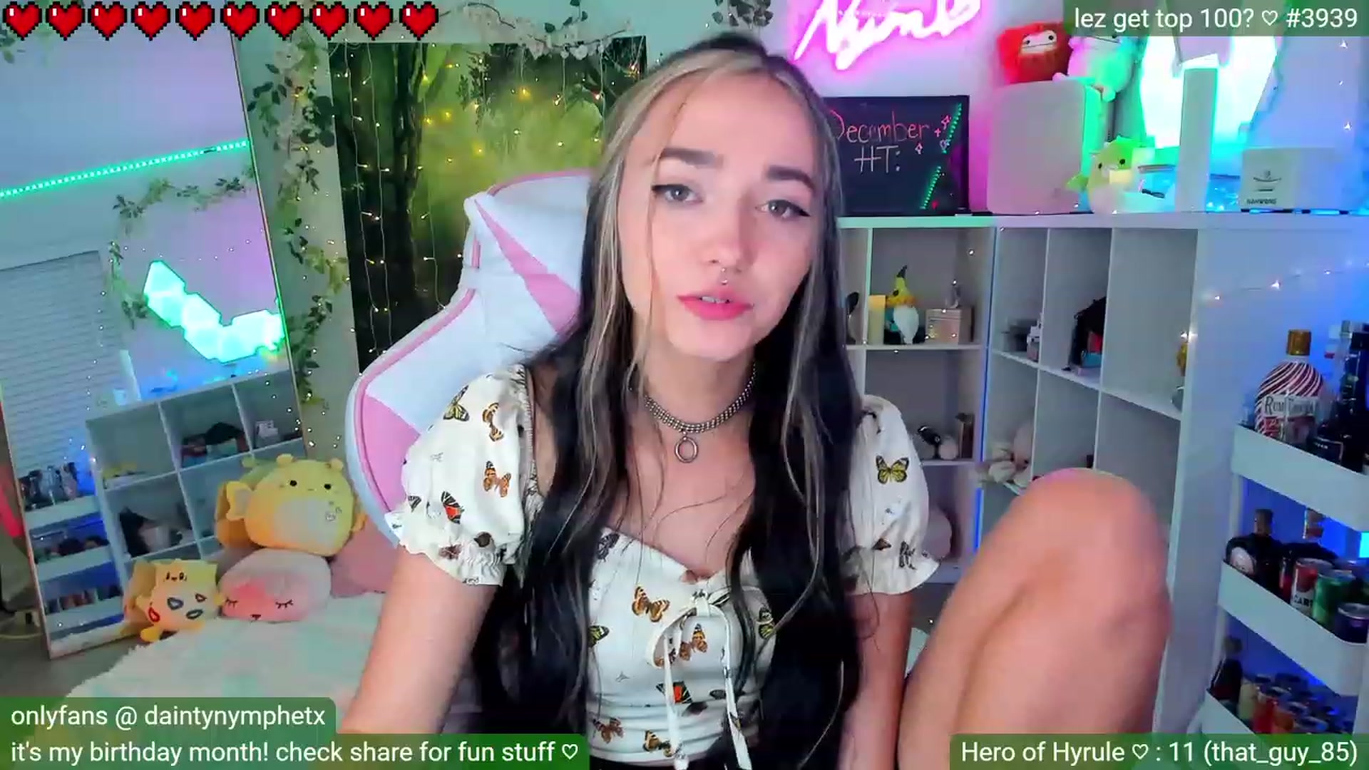 Gallery image thumbnail from BirthdayNym's myfreecams stream on, 12/02/2022, 03:00 image 4 of 20