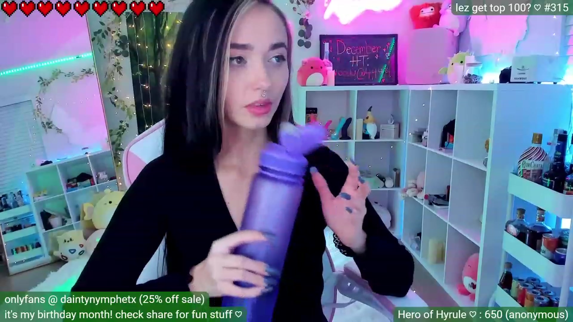 Gallery image thumbnail from BirthdayNym's myfreecams stream on, 12/08/2022, 04:33 image 11 of 20