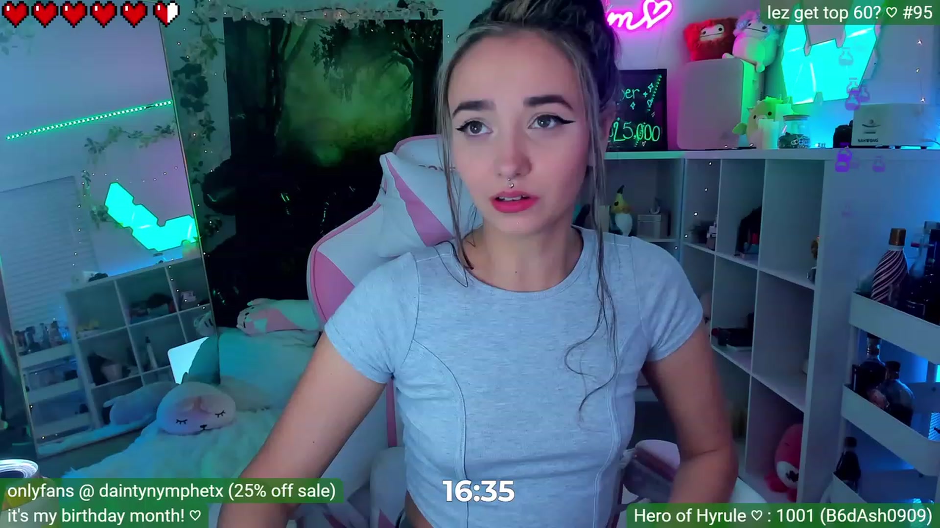 Gallery image thumbnail from BirthdayNym's myfreecams stream on, 12/17/2022, 05:32 image 1 of 20
