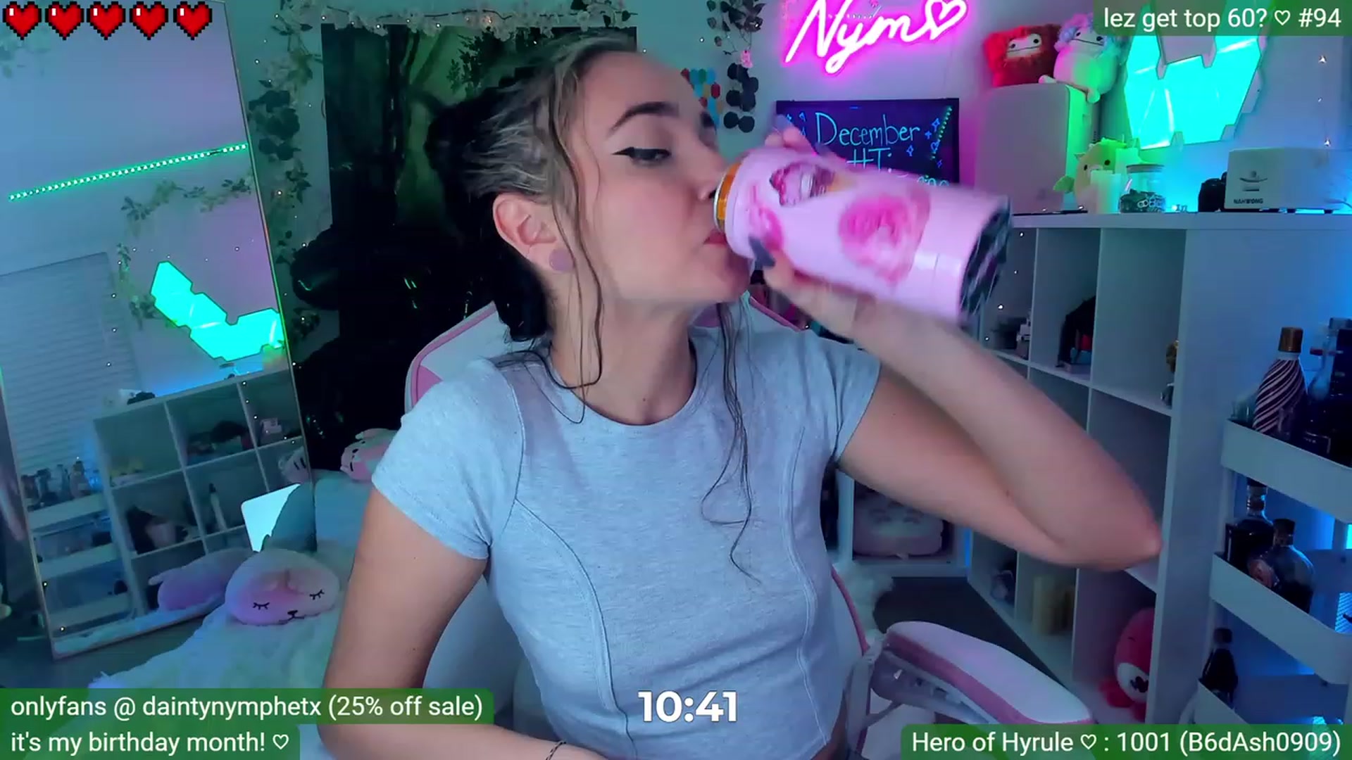 Gallery image thumbnail from BirthdayNym's myfreecams stream on, 12/17/2022, 05:32 image 2 of 20