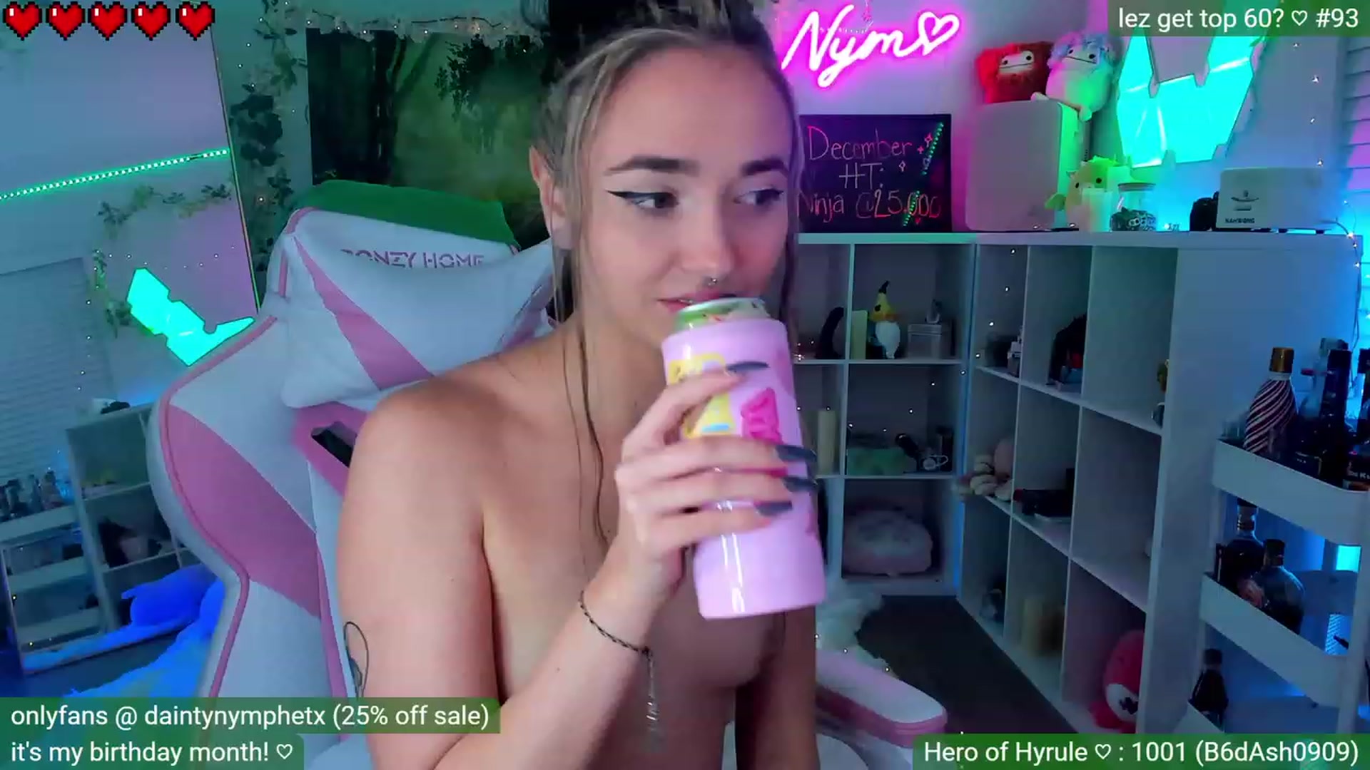 Gallery image thumbnail from BirthdayNym's myfreecams stream on, 12/17/2022, 05:32 image 11 of 20