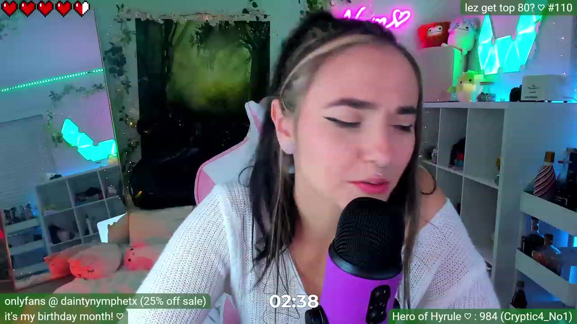 Gallery image thumbnail from BirthdayNym's myfreecams stream on, 12/22/2022, 04:51 image 13 of 20