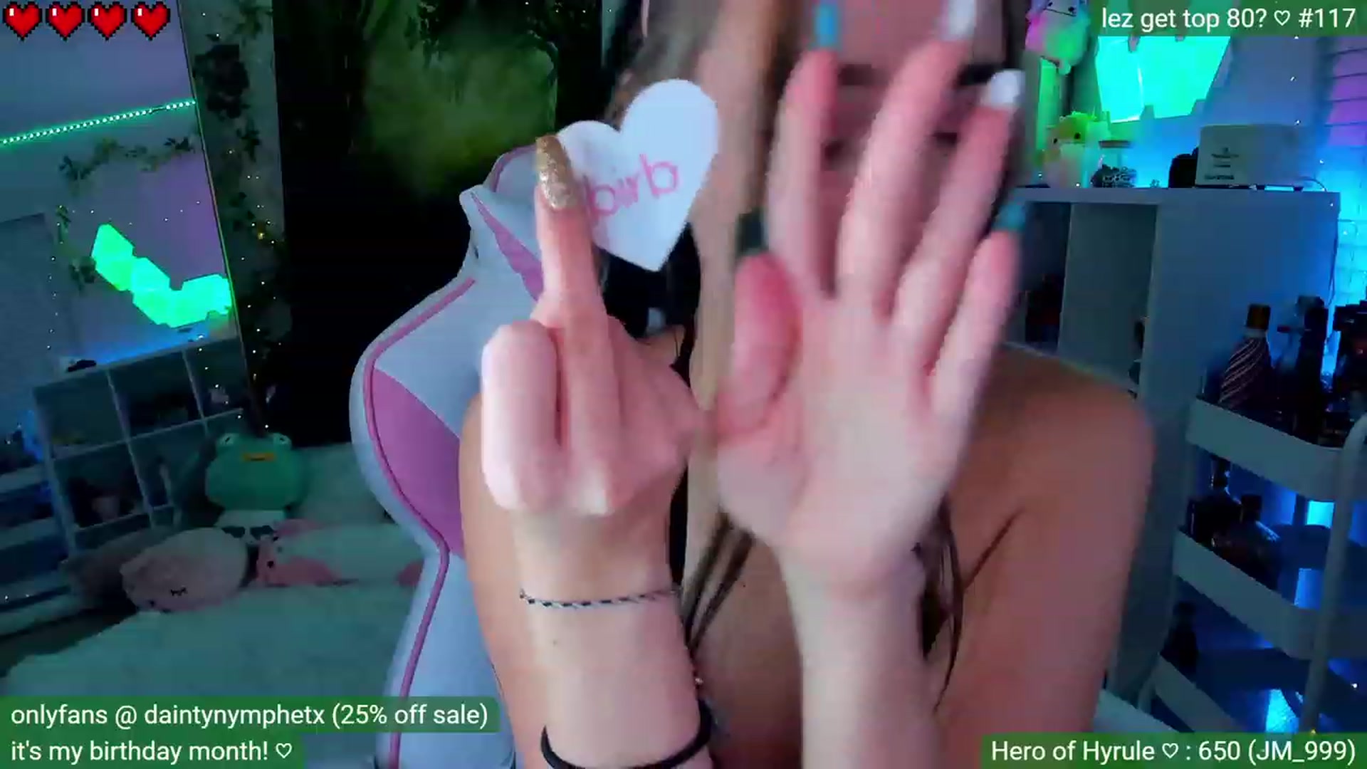 Gallery image thumbnail from BirthdayNym's myfreecams stream on, 12/24/2022, 04:34 image 16 of 20
