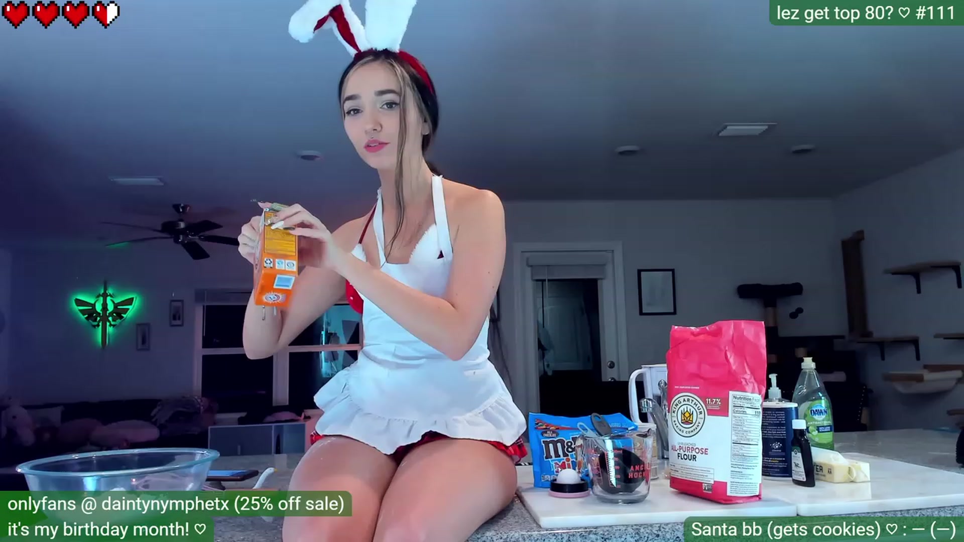 Gallery image thumbnail from BirthdayNym's myfreecams stream on, 12/25/2022, 04:47 image 1 of 20