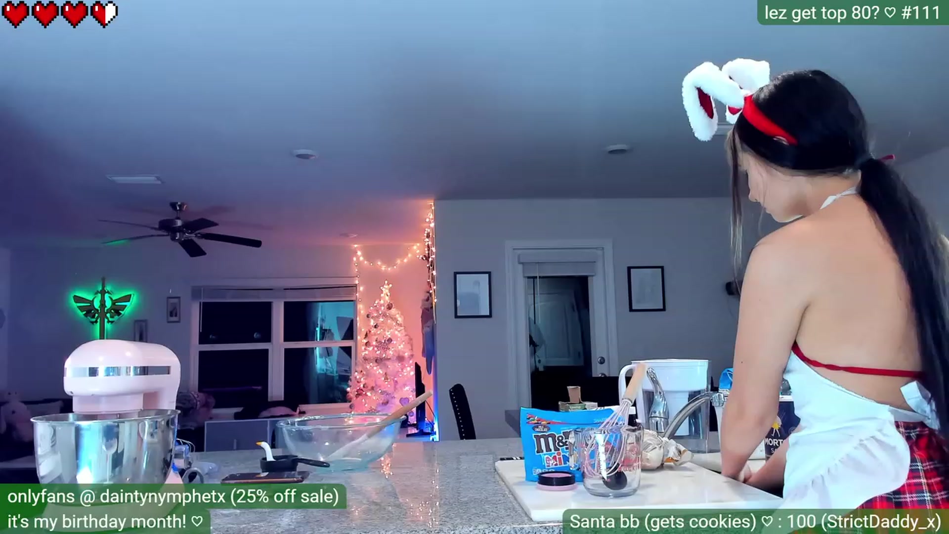 Gallery image thumbnail from BirthdayNym's myfreecams stream on, 12/25/2022, 04:47 image 3 of 20