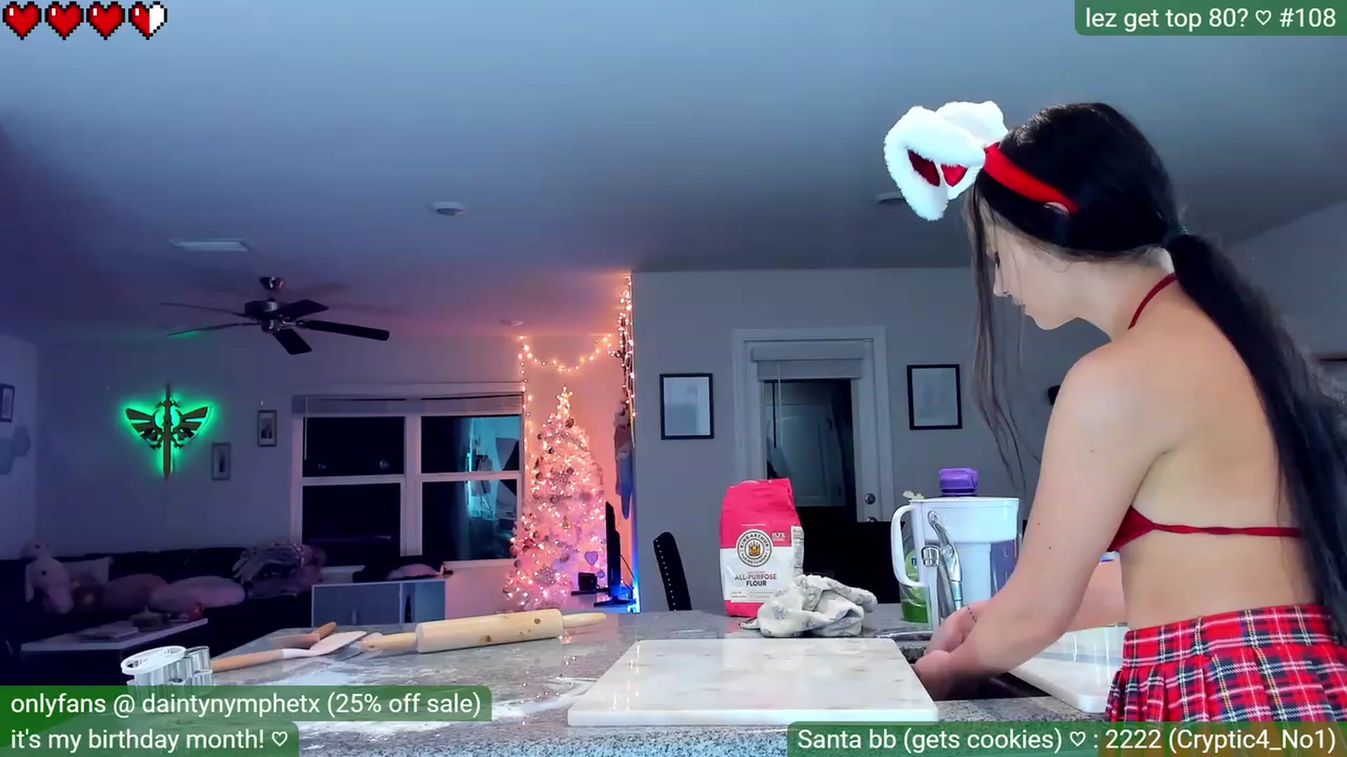 Gallery image thumbnail from BirthdayNym's myfreecams stream on, 12/25/2022, 04:47 image 10 of 20