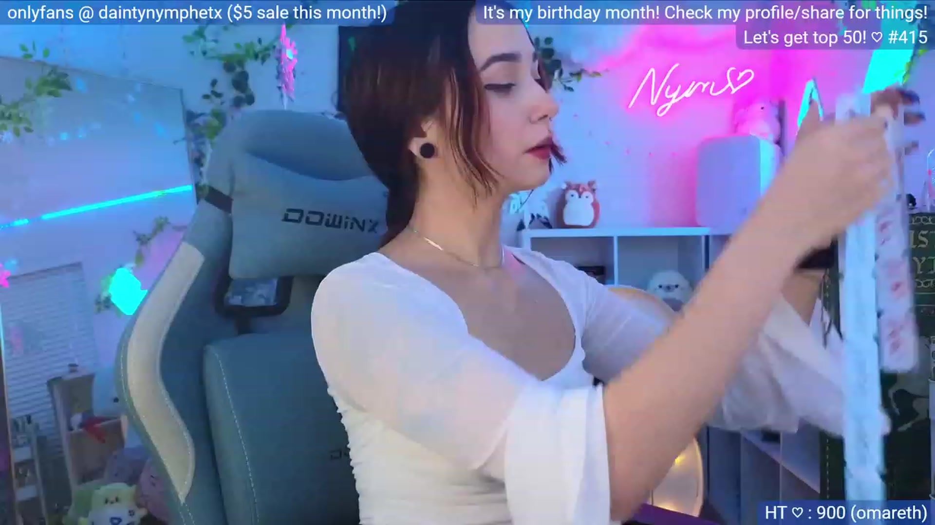 Gallery image thumbnail from BirthdayNym's myfreecams stream on, 12/07/2023, 04:05 image 16 of 20
