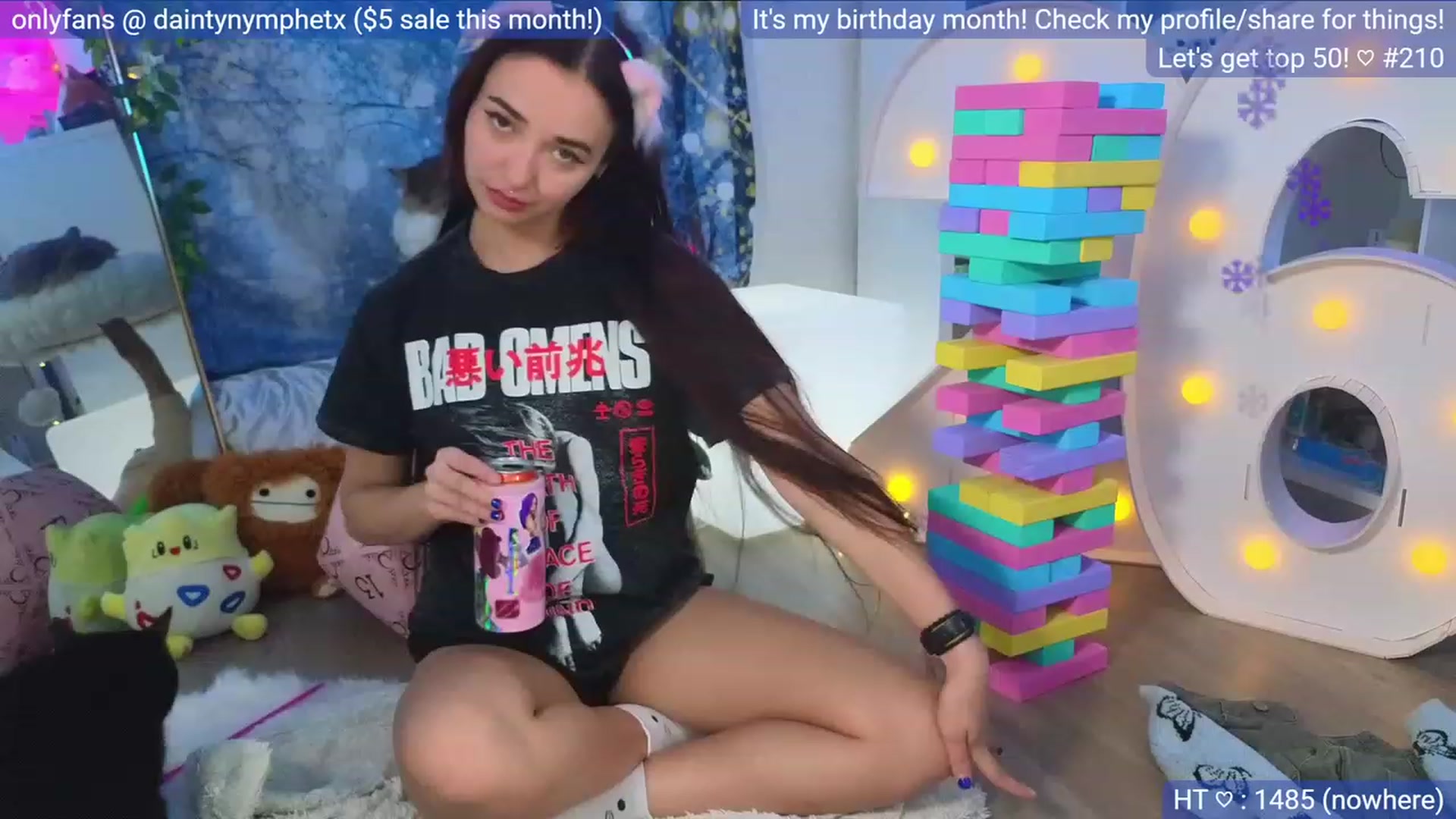 Gallery image thumbnail from BirthdayNym's myfreecams stream on, 12/18/2023, 05:32 image 6 of 20