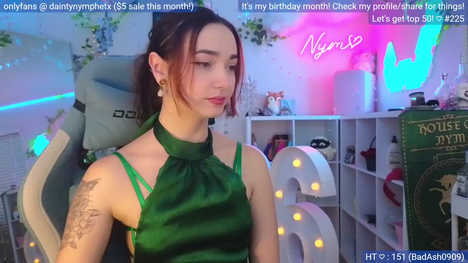 Gallery image thumbnail from BirthdayNym's myfreecams stream on, 12/21/2023, 04:06 image 15 of 20