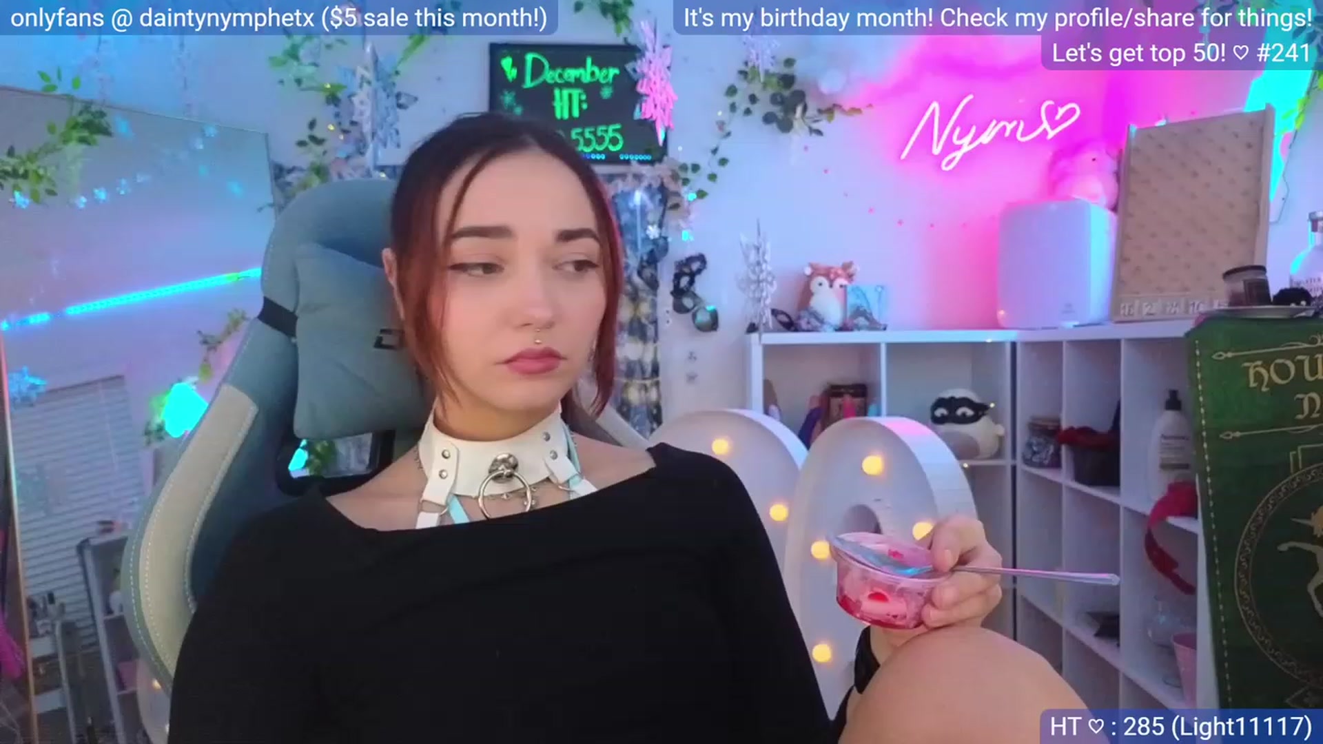 Gallery image thumbnail from BirthdayNym's myfreecams stream on, 12/22/2023, 04:53 image 18 of 20