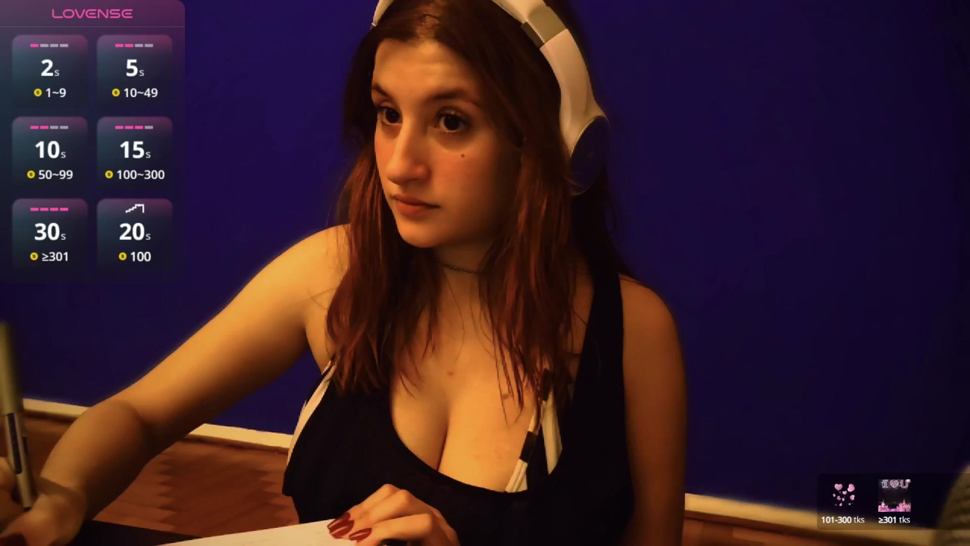 Gallery image thumbnail from BirthdayPanda's myfreecams stream on, 04/21/2025, 05:34 image 3 of 20